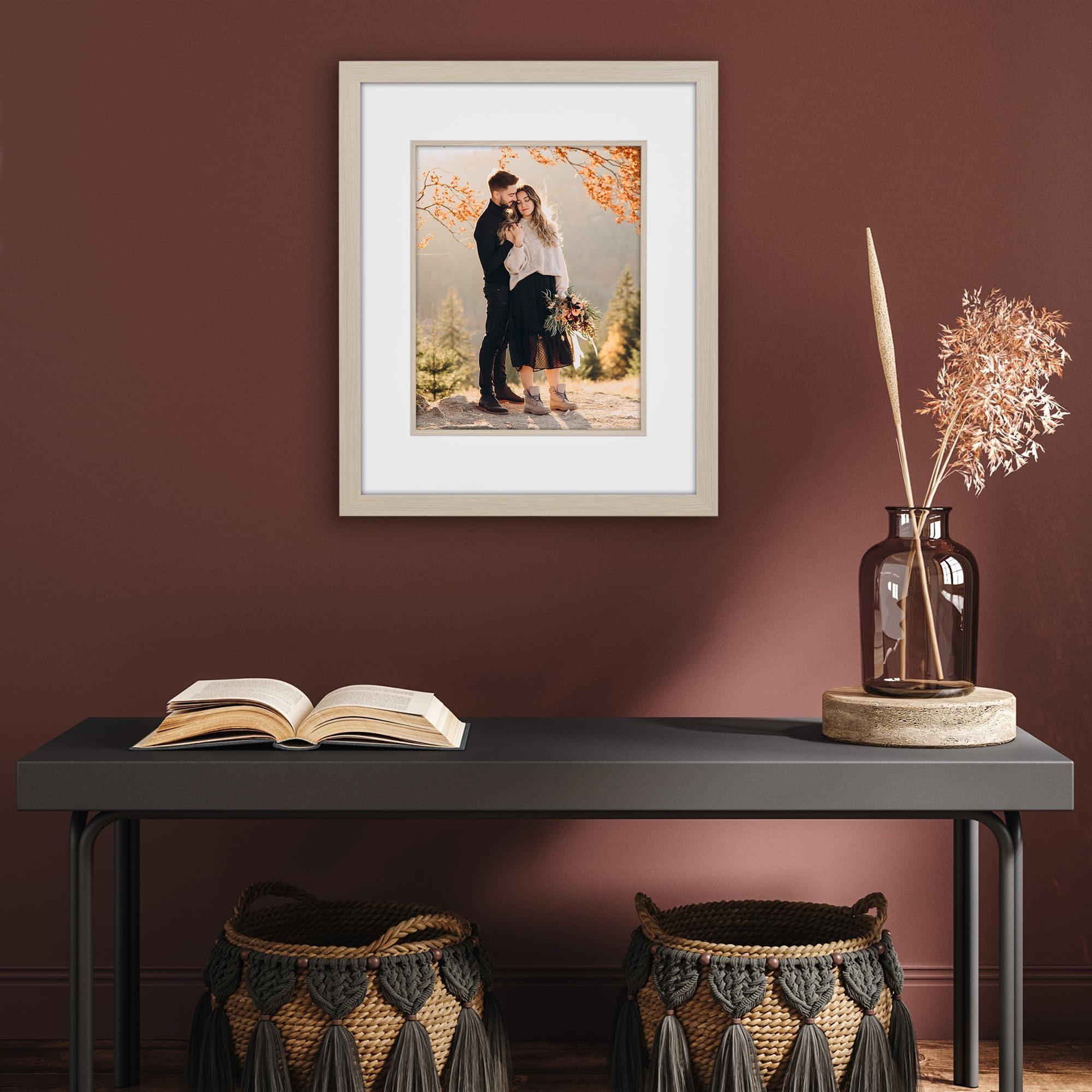 Americanflat Portarretratos de 16 x 20 pulgadas con acento interior decorativo, muestra fotos de 11 x 14 pulgadas con paspartú o de 16 x 20 pulgadas sin – Colección Veranda – Marco de madera flotante