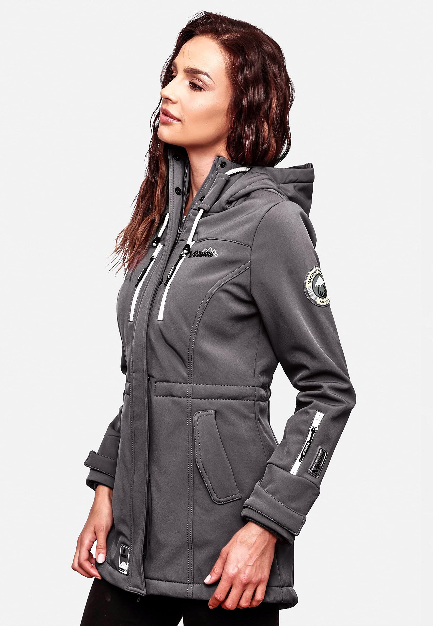 Marikoo Damen Softshelljacke (XS-3XL) mit Kapuze - Wasserabweisend, Fleece innen, Tasche am Arm, Mantel, Warme Jacke Frauen B614