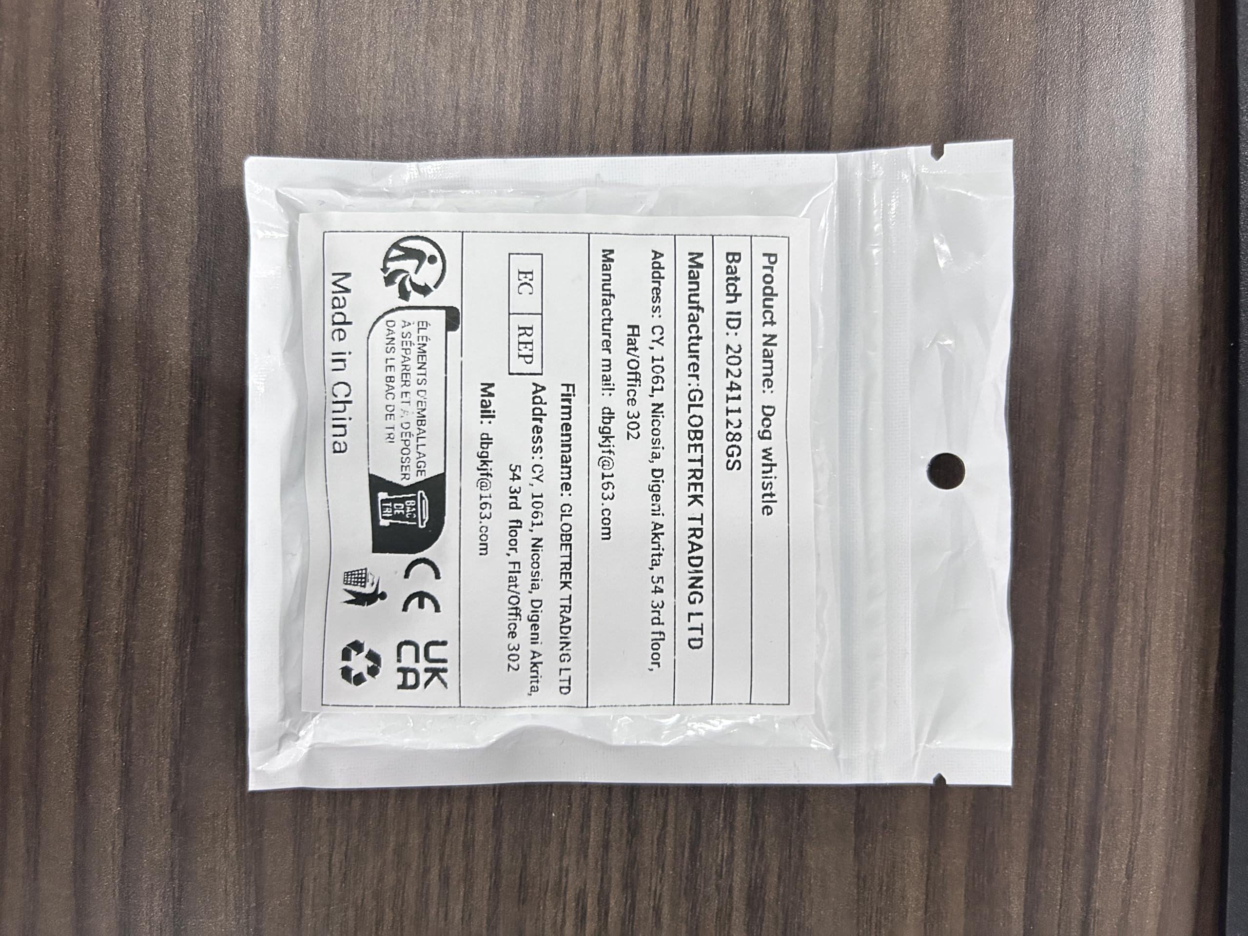 Sifflet pour chien, Sifflet à ultrasons haute fréquence silencieux, Fréquence réglable Sifflet d'entraînement pour chien, Convient à la plupart des races – Noir