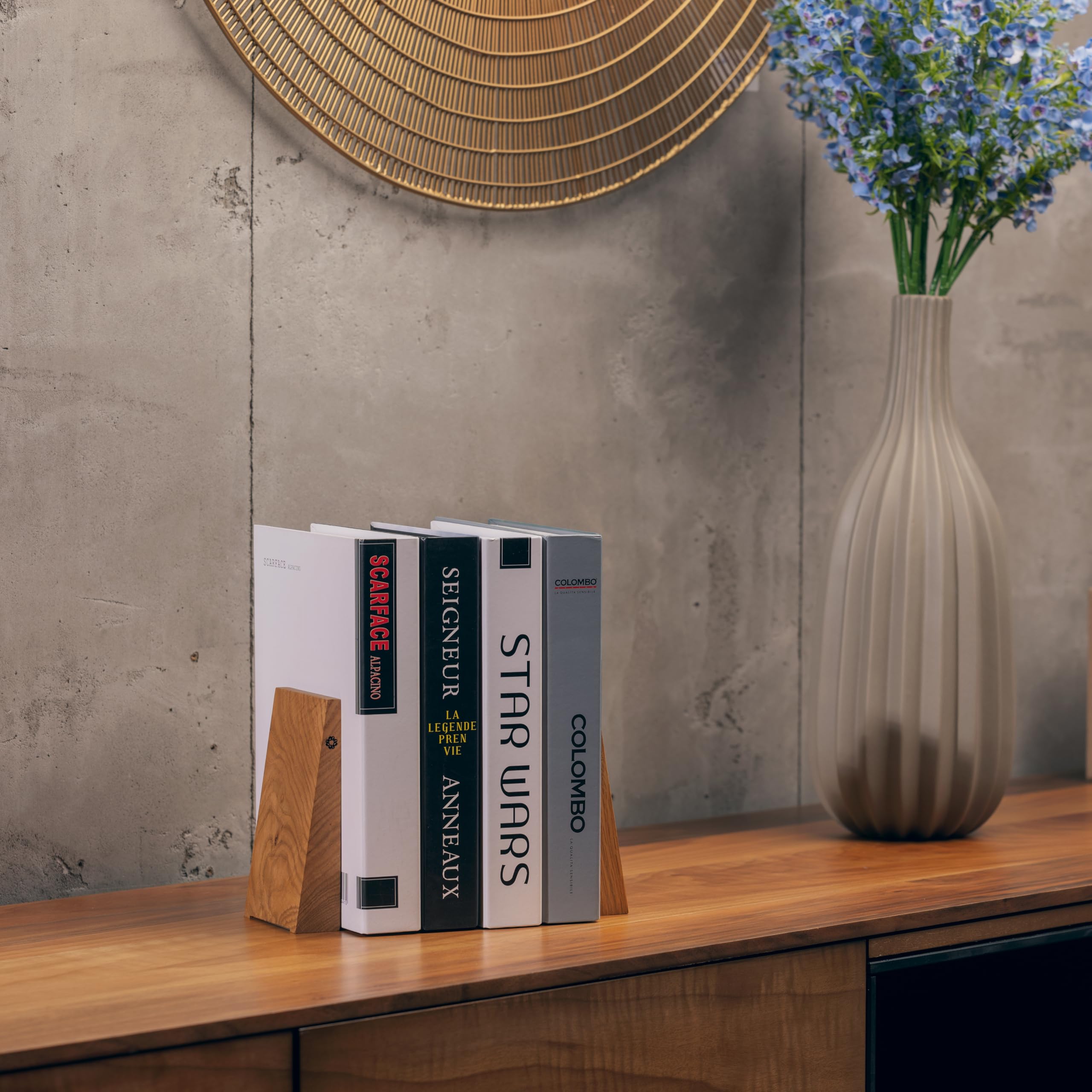 TILISMA Fermalibri per scaffali, fatti a mano, in legno, con base in metallo, albero di quercia, robusti supporti per libri pesanti, accessori decorativi moderni per contenere libri sulla libreria
