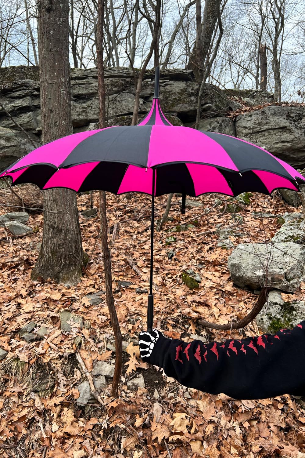 VampireFreaks Batwing Pagoda Umbrella Black and Hot Pink