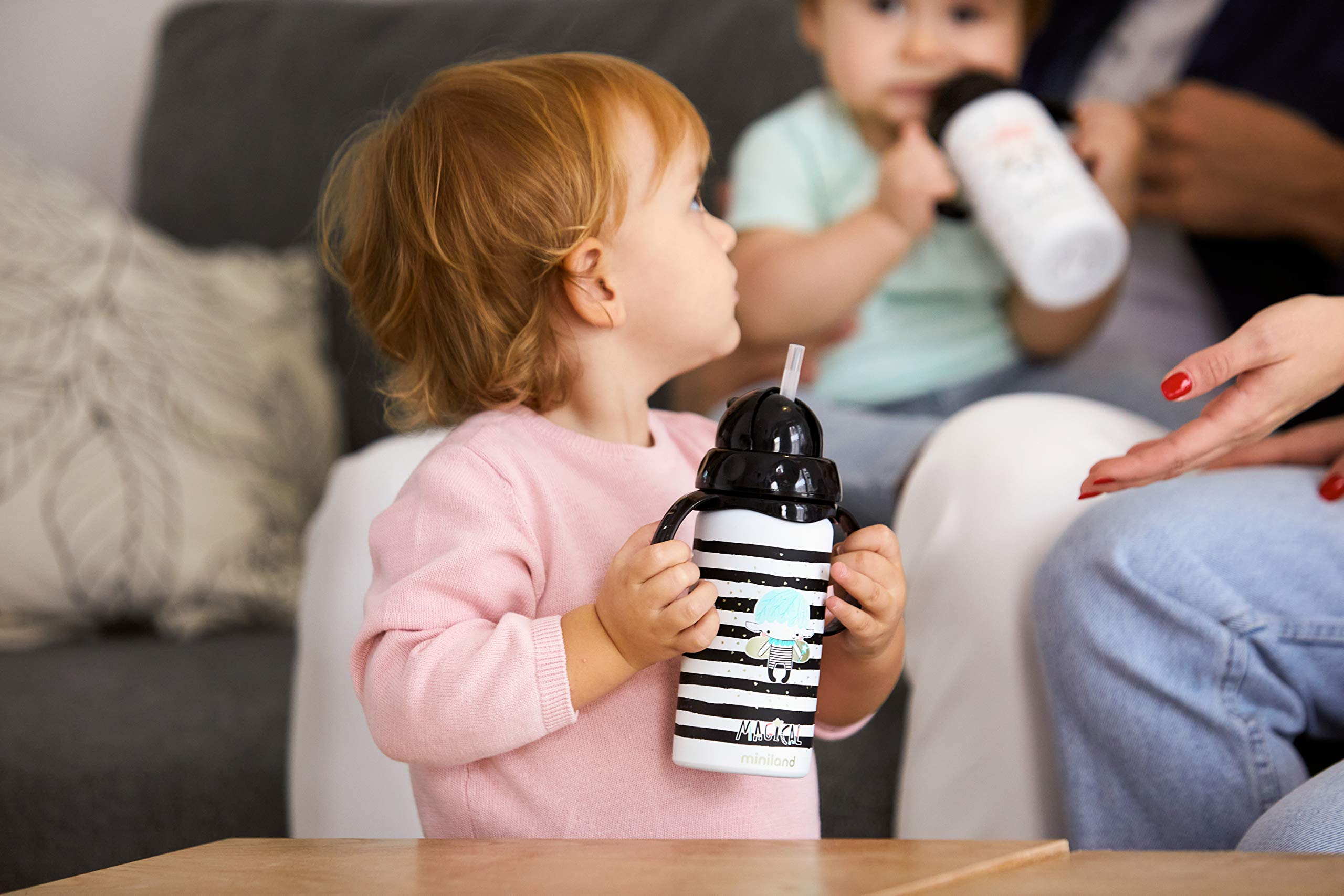 Miniland - Botella Termo con pajita de silicona y asas. 240ml, Blanco y negro