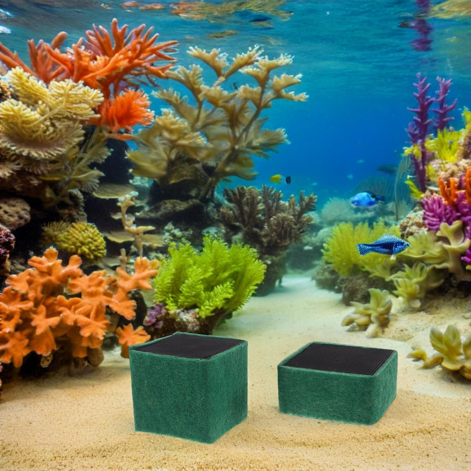 Lot de 4 Cubes Filtrants pour Aquarium – 2 Petits 2 Grands – Blocs de Filtration Charbon Actif – Masses Filtrantes pour Eau Douce et Eau de Mer – Système de Purification pour