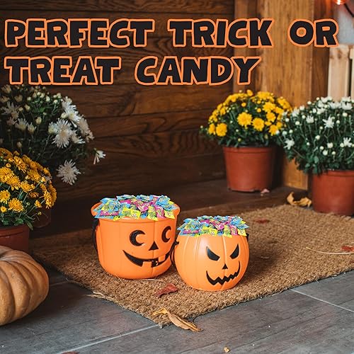 Miniatura 4 de Halloween Warheads Sour Taffy, caramelos masticables surtidos envueltos individualmente, folletos de dulces para truco o trato, 10 onzas, 50 piezas