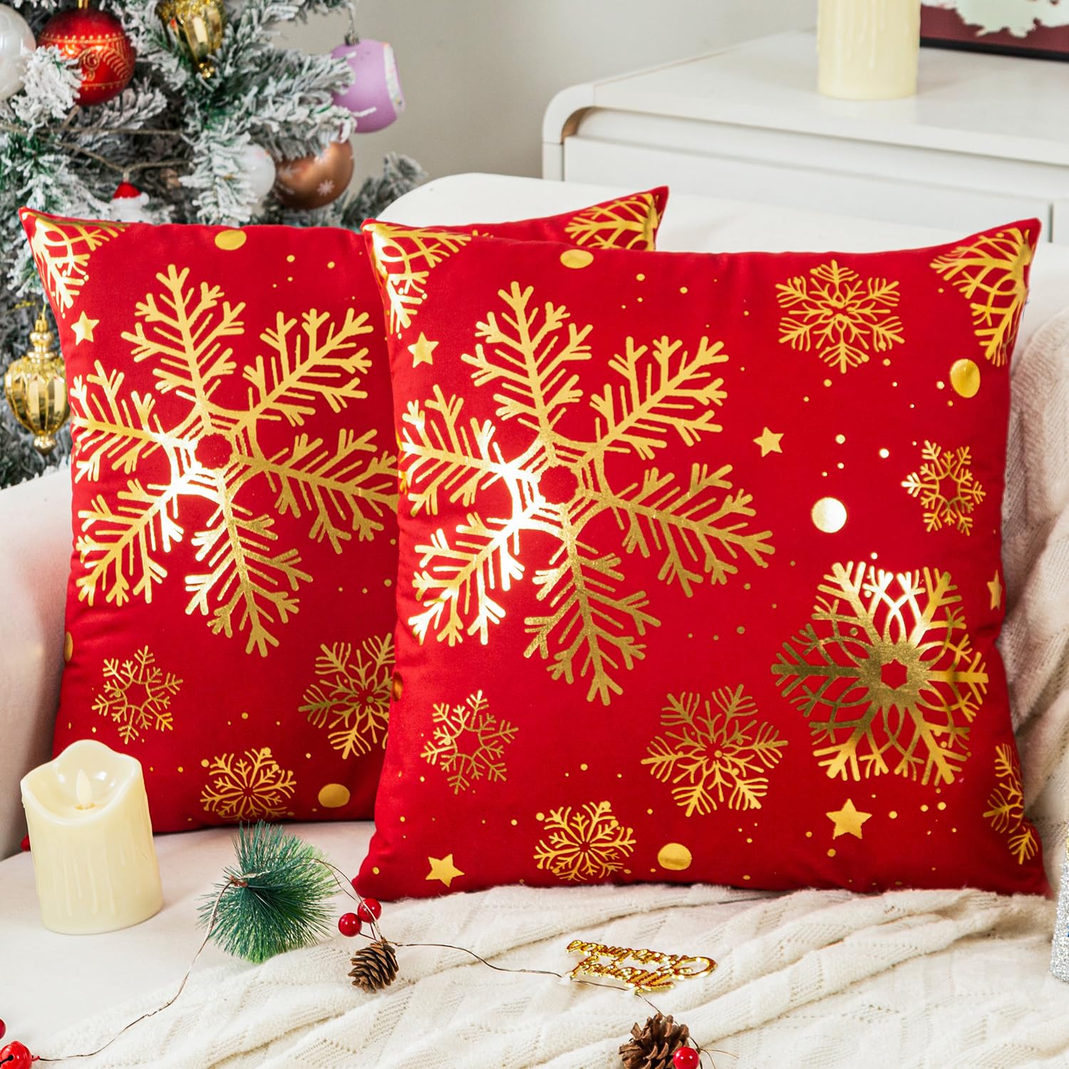 Fundas Cojines Navidad 40 x 40 cm Fundas de Cojín Navideñas Rojo con Oro de Nieve Dorado Juego de 2 Cojines Navideños para Sofá, Almohadas de Terciopelo, Decoraciones para el Salón, Sofá, Invierno