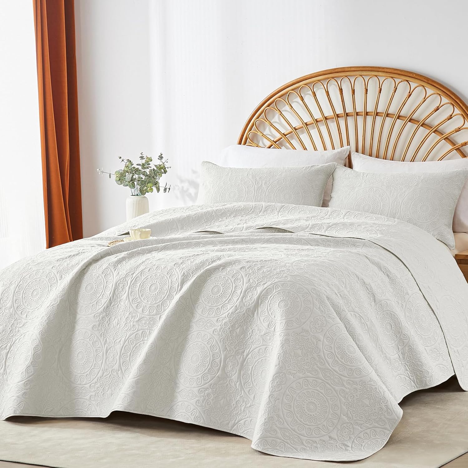WURUIBO Cream White Quilt Set Twin Size, Embossing Microfiber Bedspreads with Pillow Sham, Ligthweight Breathable Thin Coverlet, Reversible Bedding Set for All Season (1 Quilt, 1 Pillow Sham) - Image 2