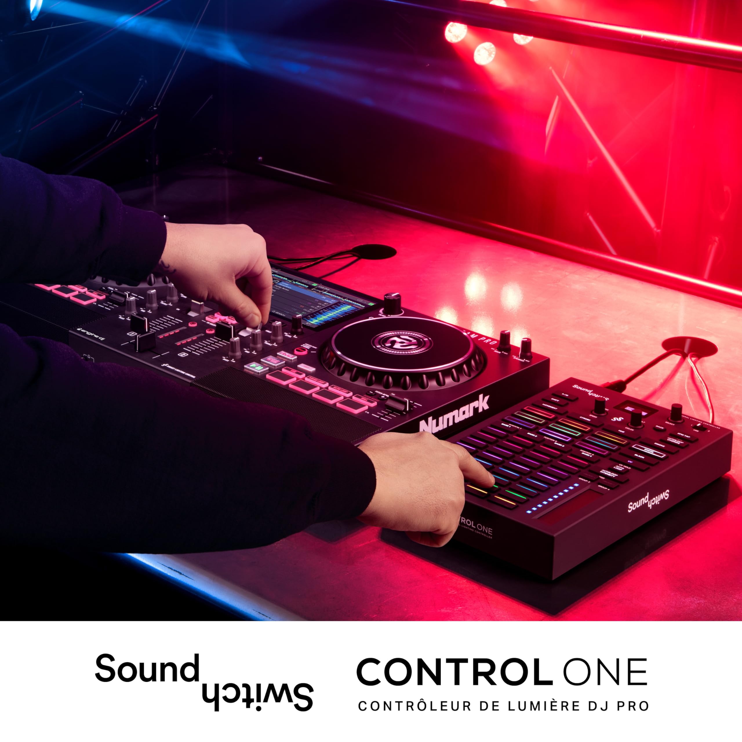 SoundSwitch Control One - Contrôleur de Lumière DMX Pour DJ, avec Trois Mois D'accès au Logiciel SoundSwitch et Prise en Charge de DMX et Phillips Hue