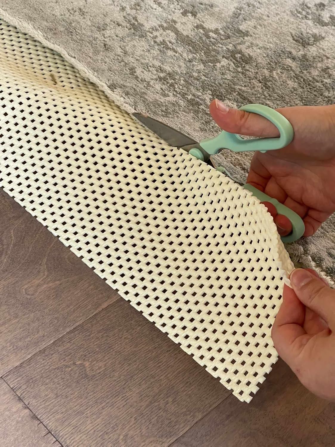 Hauteloom Hondo Non-Slip Extra Strong Rug Pad Gripper for Any Hardwood Surfaces - Keep Your Area Rugs Safe and in Place - Skip and Skid Resistant Pad - 3' Round Rug Pad