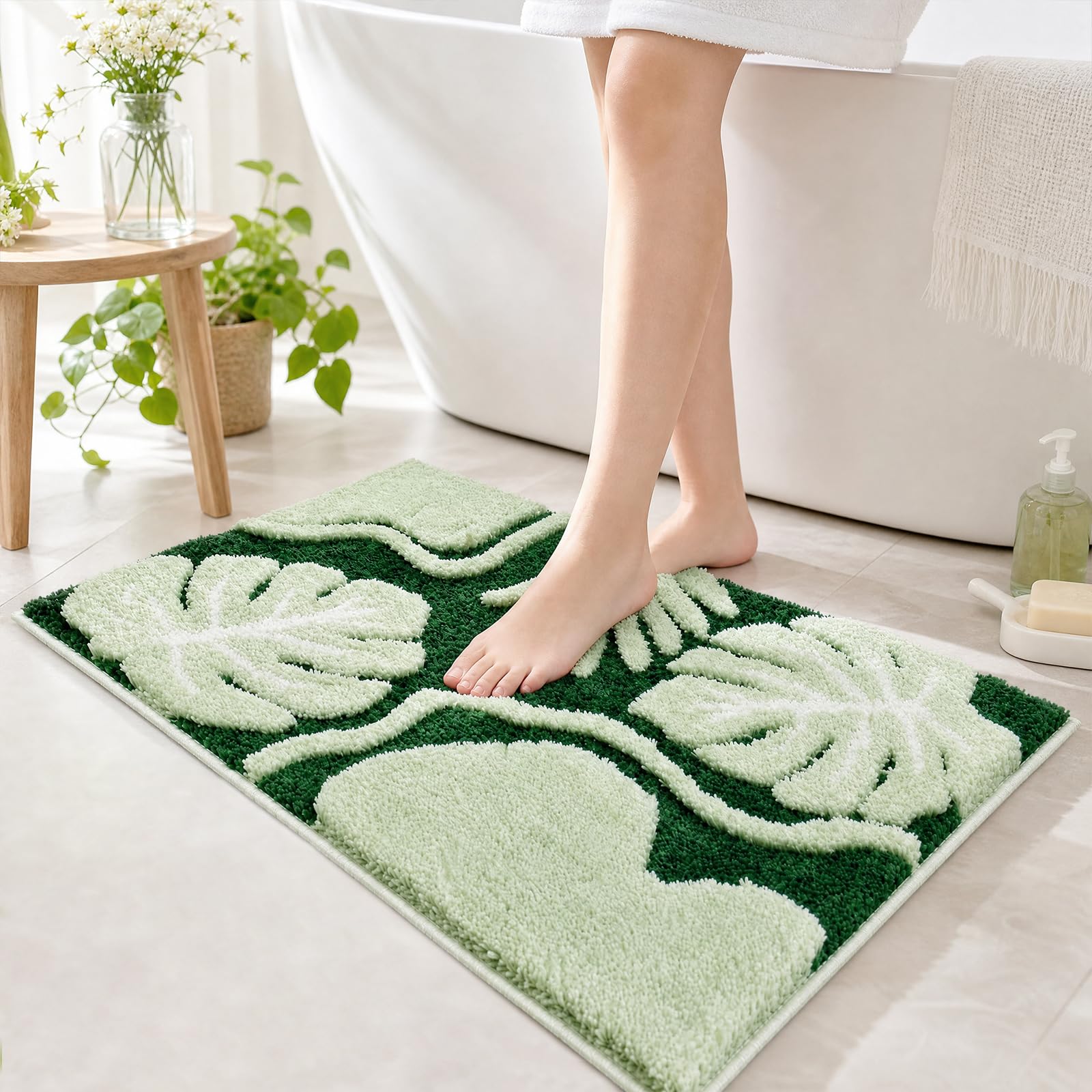 BLESWIN Tapis de Salle de Bain à Motif de Feuilles, 60 × 90 cm, Tapis de Salle de Bain antidérapant et Moelleux, fabriqué en Microfibres duveteuses, adapté à la Douche et à la Chambre,(Vert foncé)