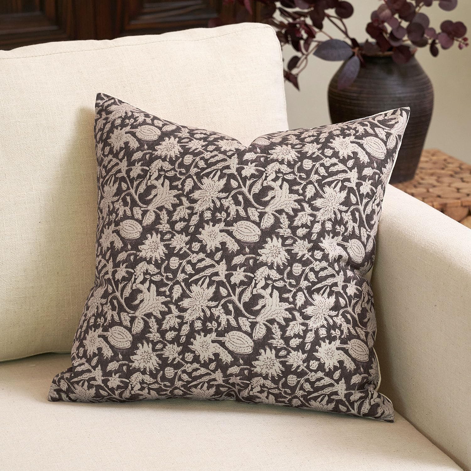 Amor Virisso Floral Throw Pillow Covers 18x18 Couch Pillows for Living Room Decorative Accent Pillow Covers Block Print Farmhouse Neutral Pillow Covers Sofa Pillows 1PC, Dark Brown