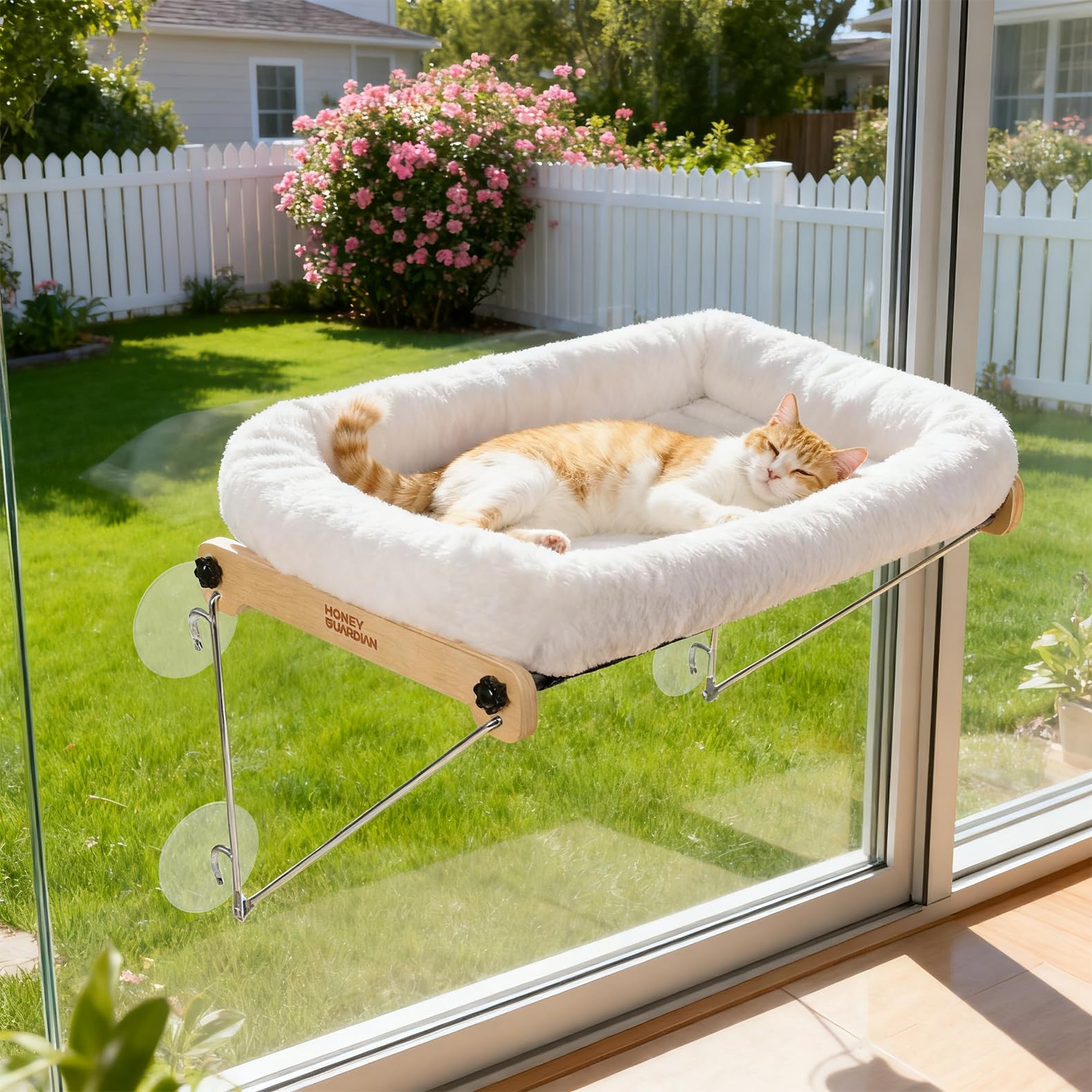 HONEYGUARDIAN Cama Gatos Ventana, Hamaca Gato Ventana de Madera con Ventosa Fuerte, Amaca Camita para Gato, Cama Colgante para Gatos Soporta hasta 18kg con Lavable & Reversible Cojín, 56 x 33cm
