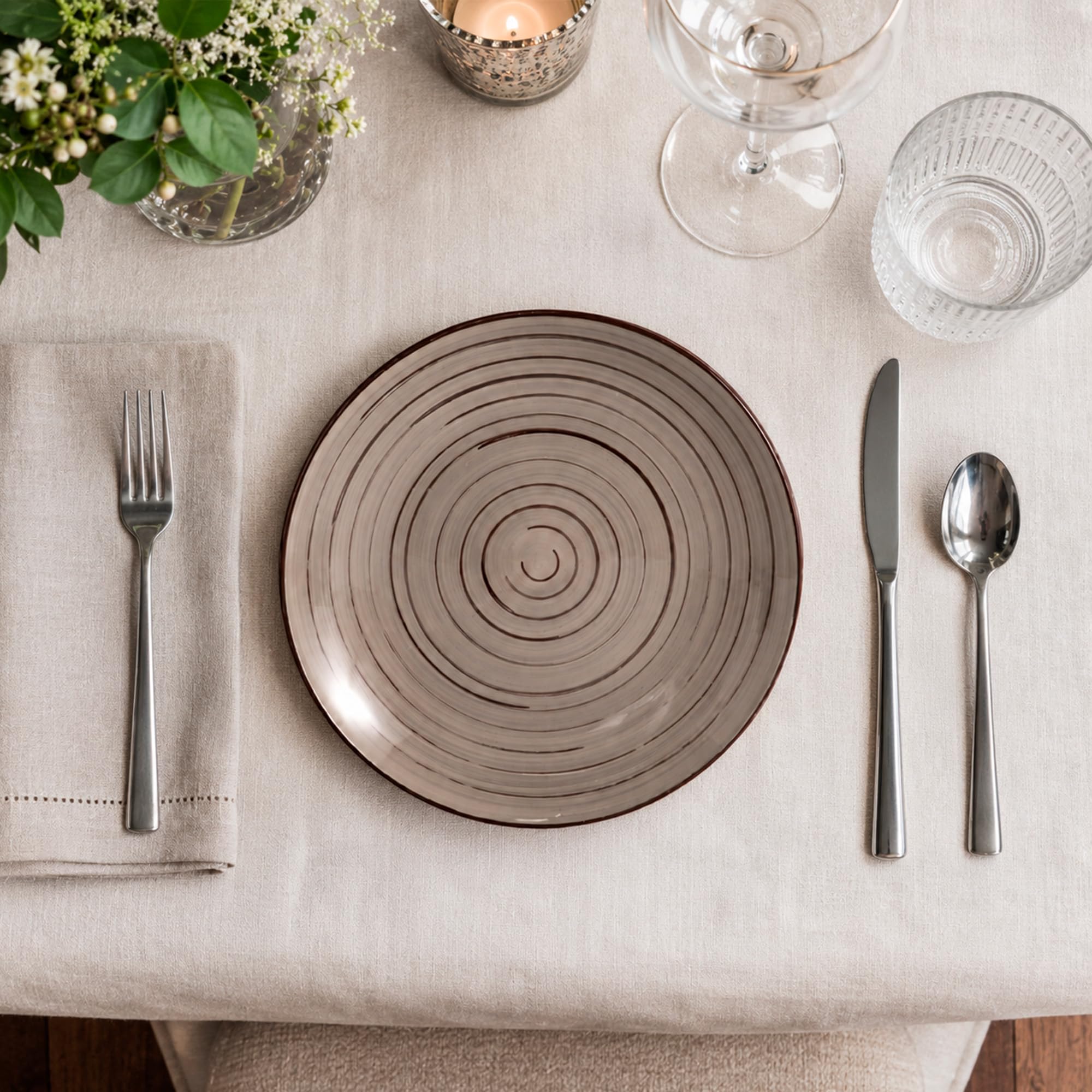 CASTEY - Vajilla Maia Terra de 12 Piezas para 4 Personas, Loza Cerámica Resistente, Incluye 4 Platos Llanos, 4 Platos Hondos y 4 Platos de Postre, Apta para Microondas y Lavavajillas, Fácil Limpieza