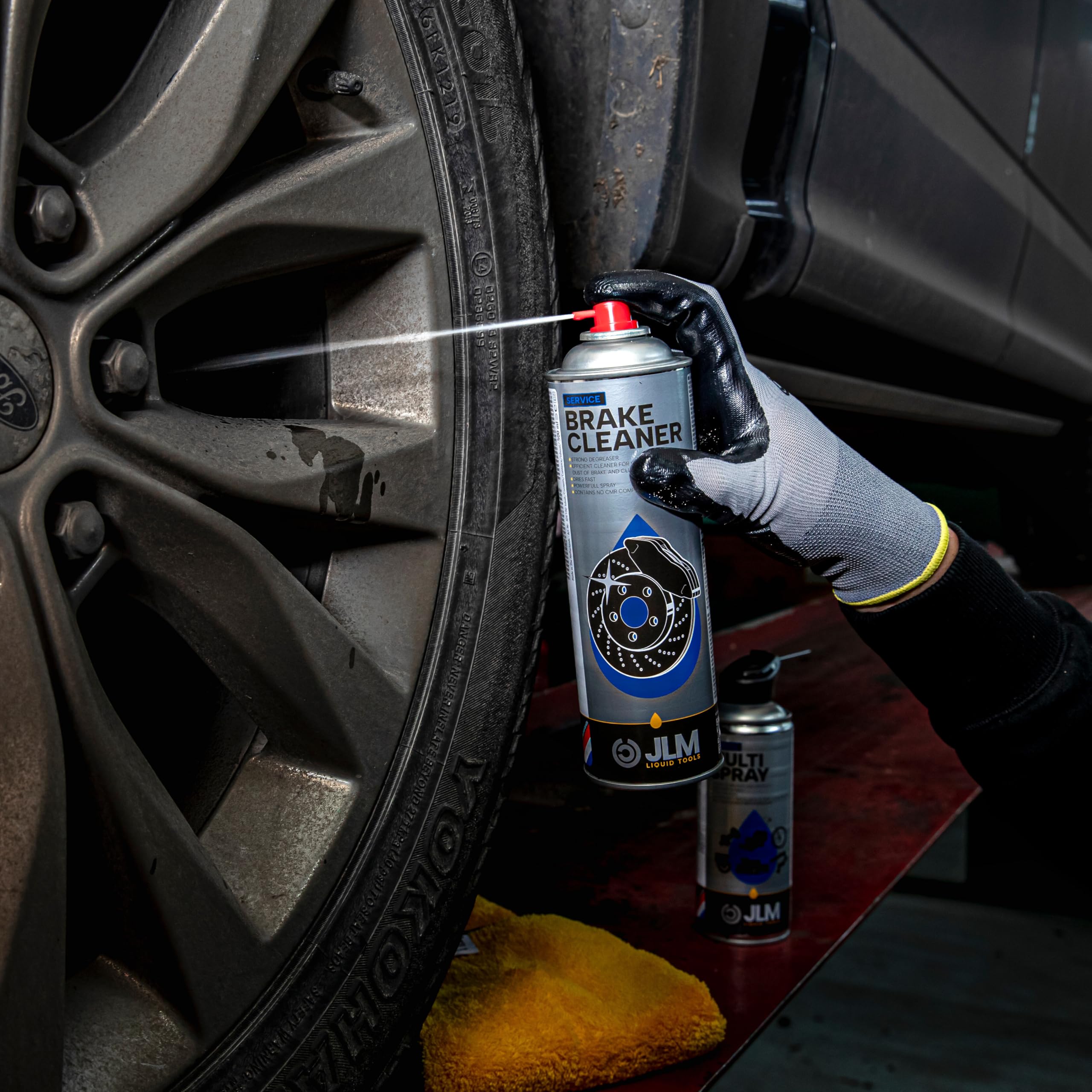 JLM Bremsenreiniger Spray - Effektive Reinigung von Schmutz, Öl und Bremsstaub von Bremsscheiben, Bremsbelägen & Kupplungsteilen - 12 x 500ml Sprühdose