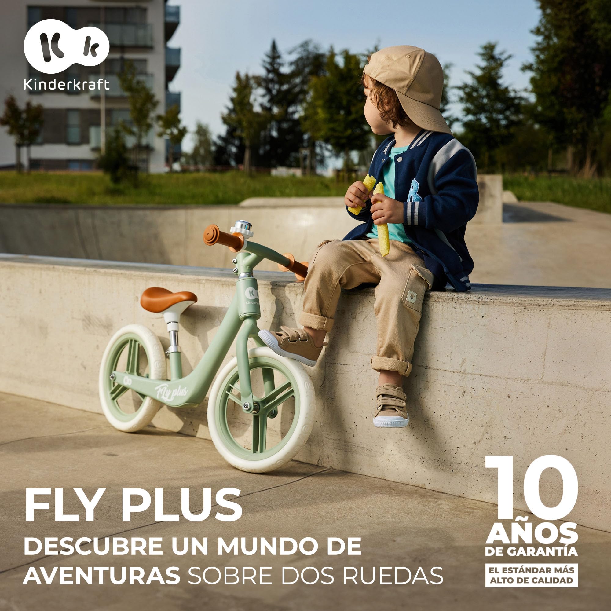 Kinderkraft Fly Plus 2 Bicicleta sin Pedales, Bicicleta Niño 2 años, Bicicleta 2 Ruedas, Bicicleta de Equilibrio, Sillín Ajustable, con Accesorios, con Freno, Ruedas Grandes, 35 kg, Azul