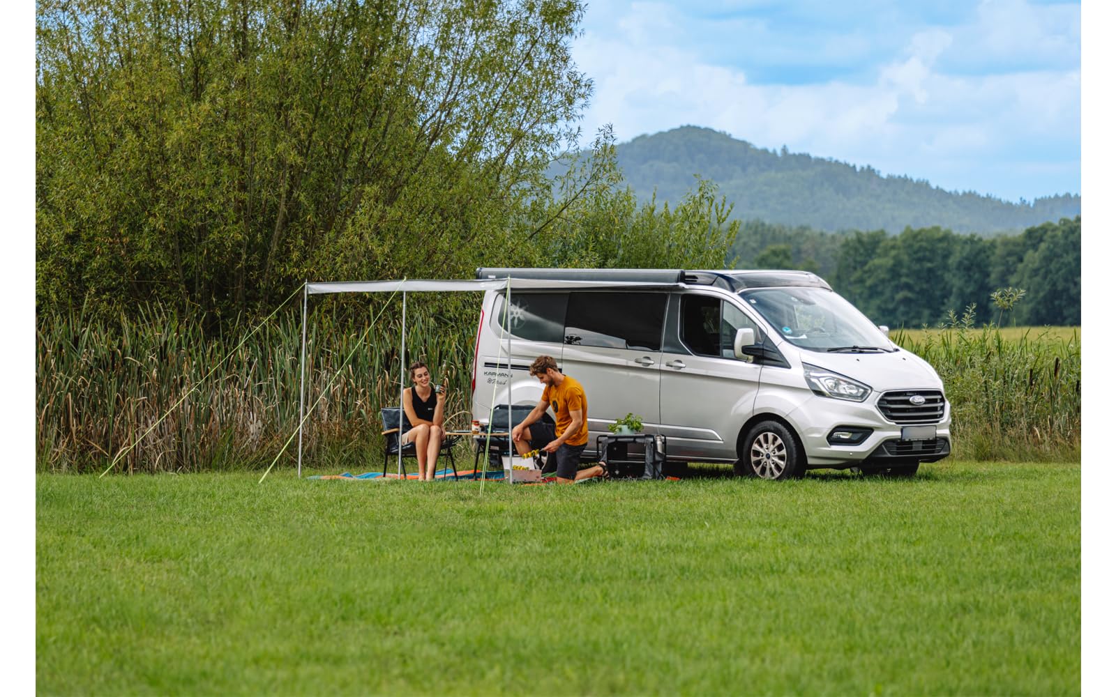 BERGER Tendalino Camper e Caravan, Veranda per Camper, Materiale Resistente ai Raggi UV, Pali Telescopici in Acciaio, Accessori Inclusi, Tendalino Parasole Minibus e Van, 300 x 240 cm