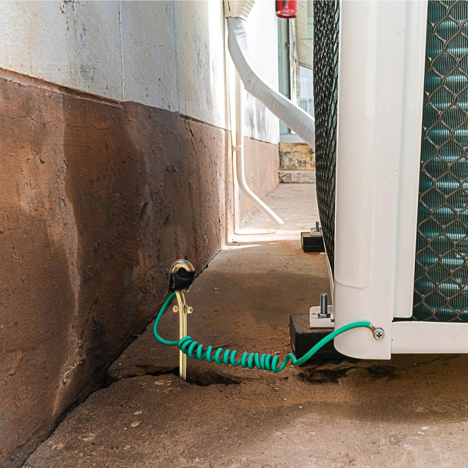 Erdungsstab Vielseitige Anwendung Einfache Installation aus Messing mit Erdungskabel für Stromerzeuger und Elektrozaun im Garten und Am Turm
