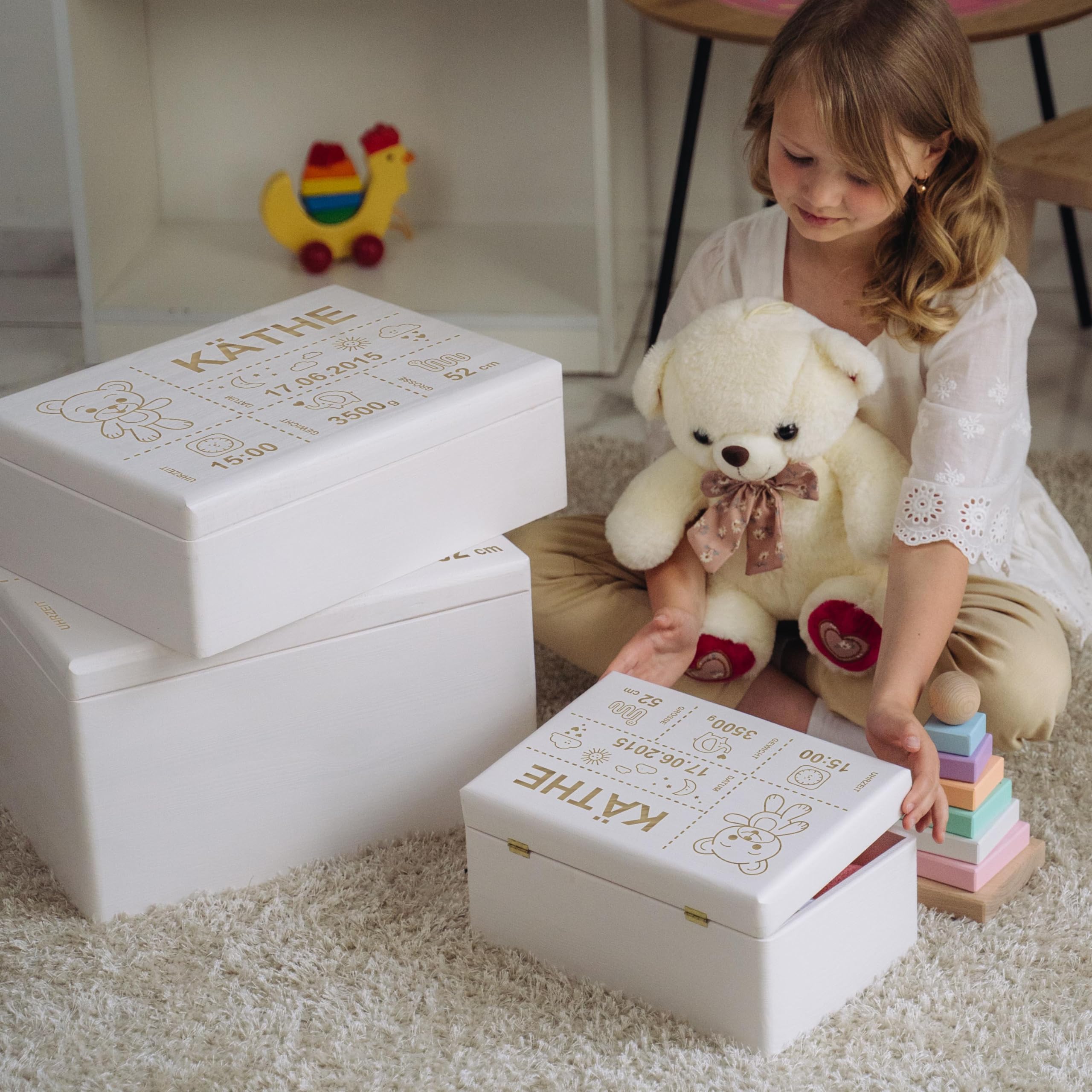 LAUBLUST Erinnerungsbox Baby Personalisiert - Geschenk zur Geburt mit Name | Teddybär, Größen S, M, L, XL - Kinder Erinnerungskiste aus Holz für Mädchen & Jungen | Holzkiste Natur oder Weiß - FSC®