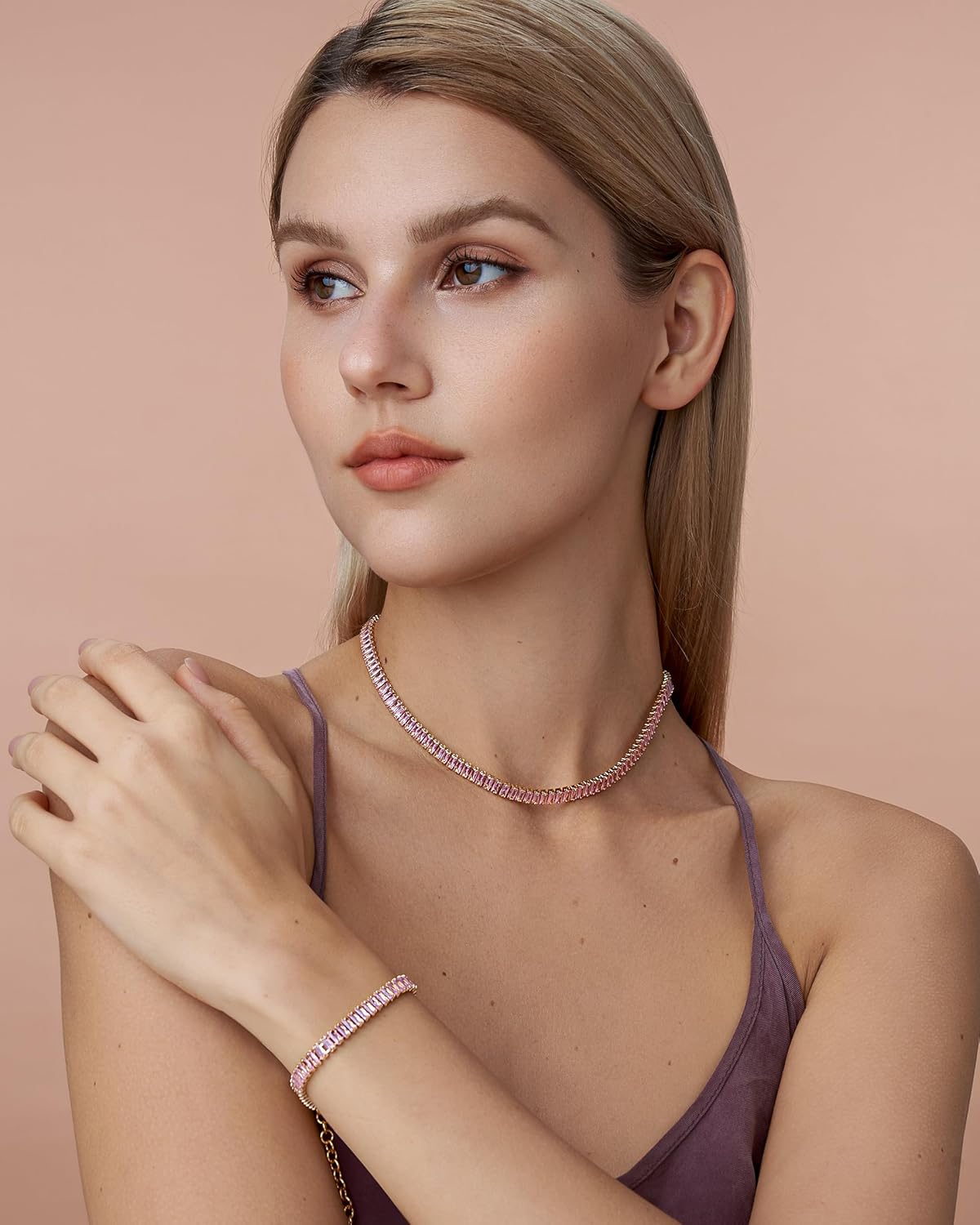 SNGIA 18K Gold Plated Emerald Choker Necklaces for Women, Green Statement Tennis Chain Choker Necklace Gift.