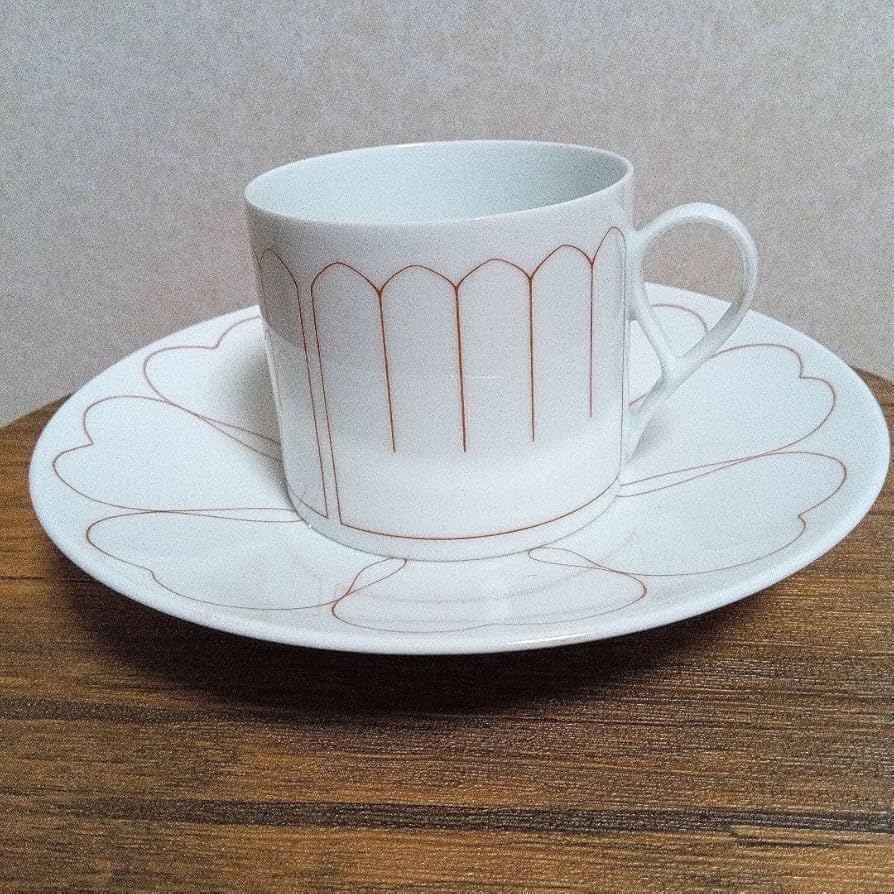 ホテルバタフライ　カップ&ソーサー（レッド） Amazon | ホテルバタフライ カップ&ソーサー（レッド） | ノーブランド