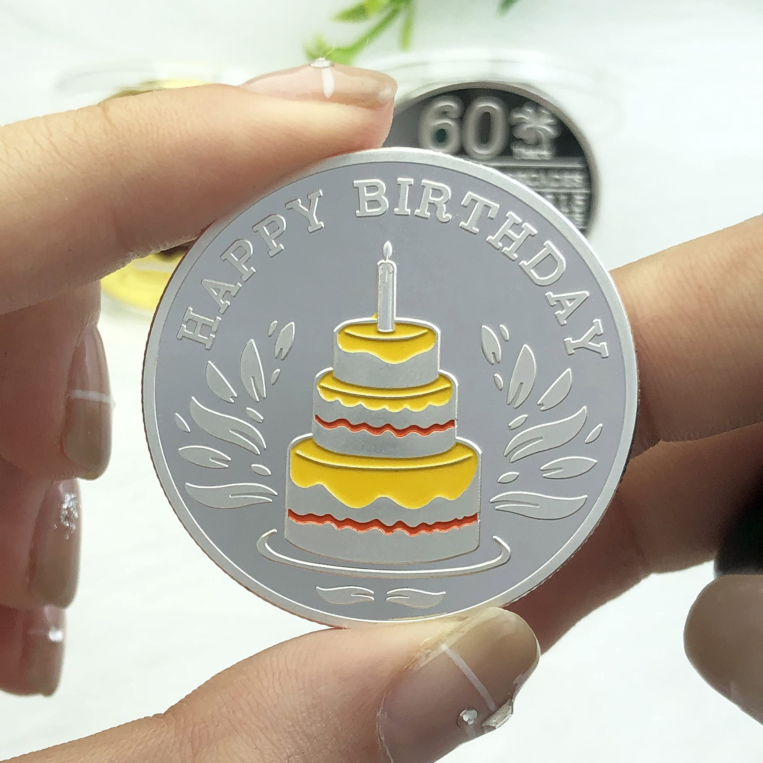 Amazon | コレクター向けハッピーバースデーコイン、男性、女性、妻、夫、お母様、お父様、祖父母への60歳の誕生日プレゼント、ラッキーコイントークンギフト-シルバー  | 金銭管理・会計用品 | 文房具・オフィス用品
