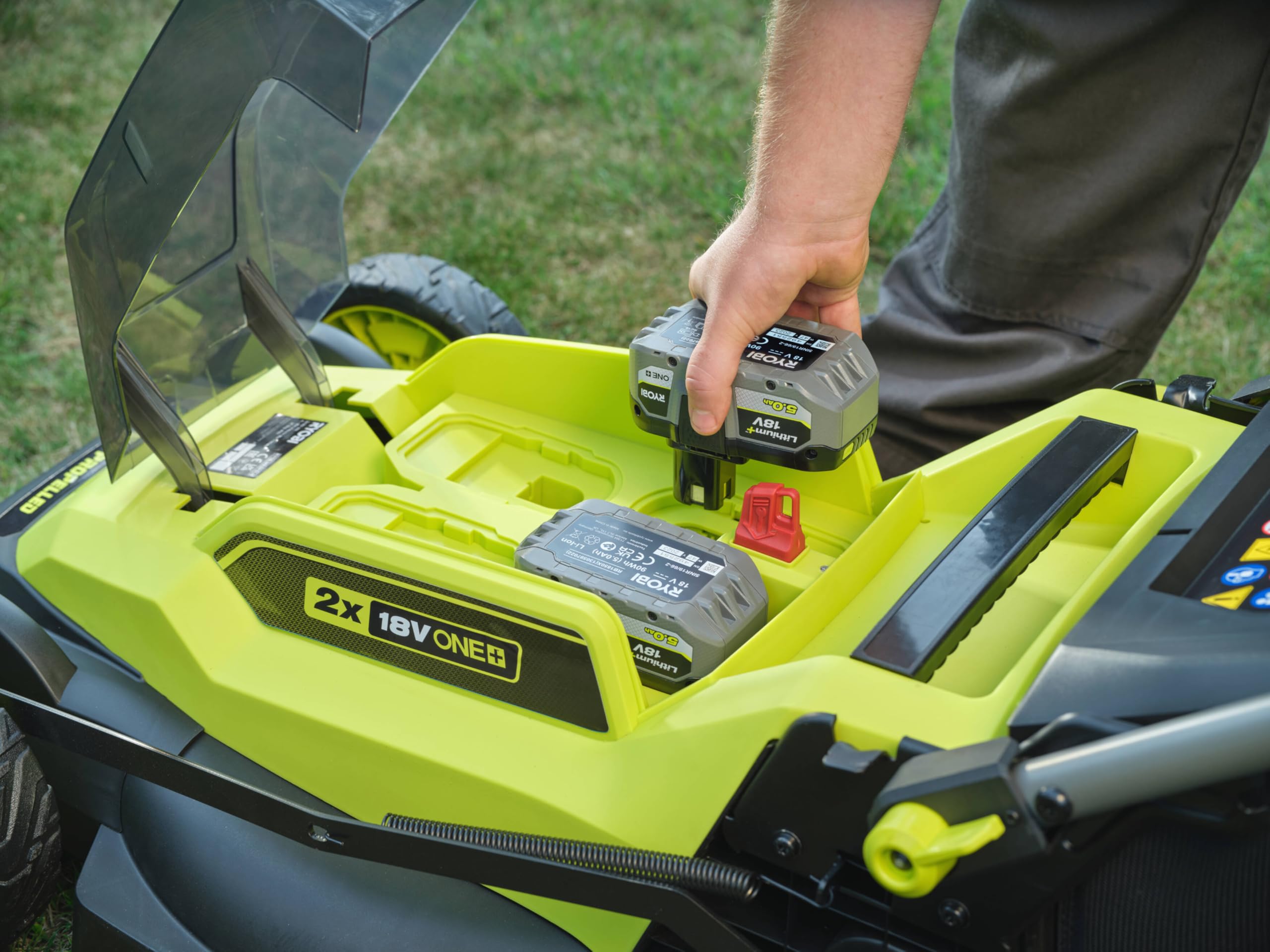 RYOBI Tondeuse tractée sans Fil 18V One+™ RY18LMXSP51A-0 – Tonte Pelouse, Grand Jardin, Mulching, Ramassage – 51 cm – sans Batterie ni Chargeur