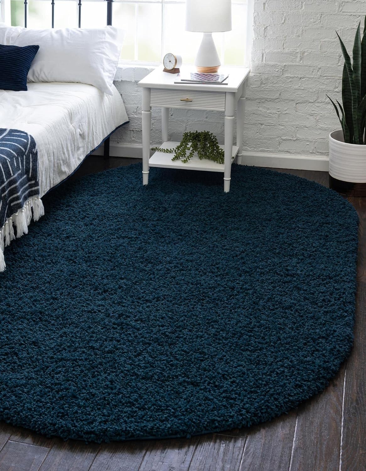 Unique Loom Solid Shag Collection Area Rug (8' x 10' Oval, Sapphire Blue/ Navy Blue)