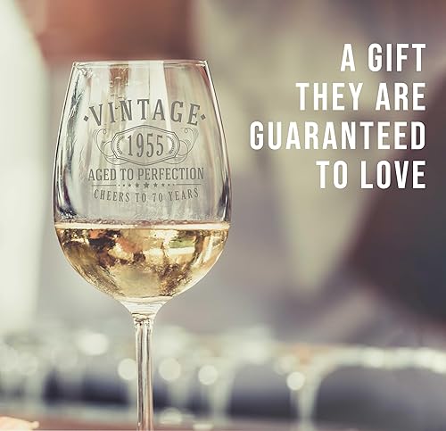 Miniatura 2 de Copa de vino grabada vintage de 16 onzas con tallo de 16 onzas, regalos de feliz cumpleaños 70 para mujeres y hombres, saludos a cumplir 70 años,