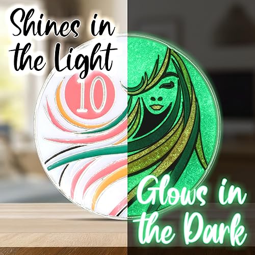 Miniatura 3 de Moneda de sobriedad de 10 años  Chip AA triplaca de una mujer sobria  Regalo de recuperación de fichas de aniversario que brilla en la oscuridad