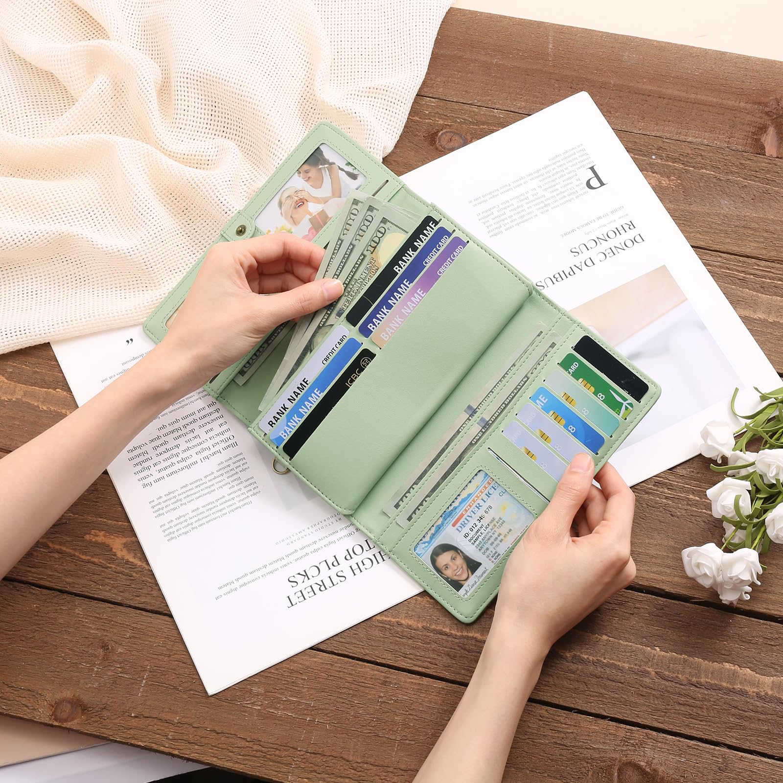 GAEKEAO Portafoglio Donna Grande con Stampa Floreale, Porta Carte in PU-Pelle, Portafogli Triplo con Polsino Rimovibile, Grande Capacità Pochette da Polso Donna con Protezione RFID, Clutch