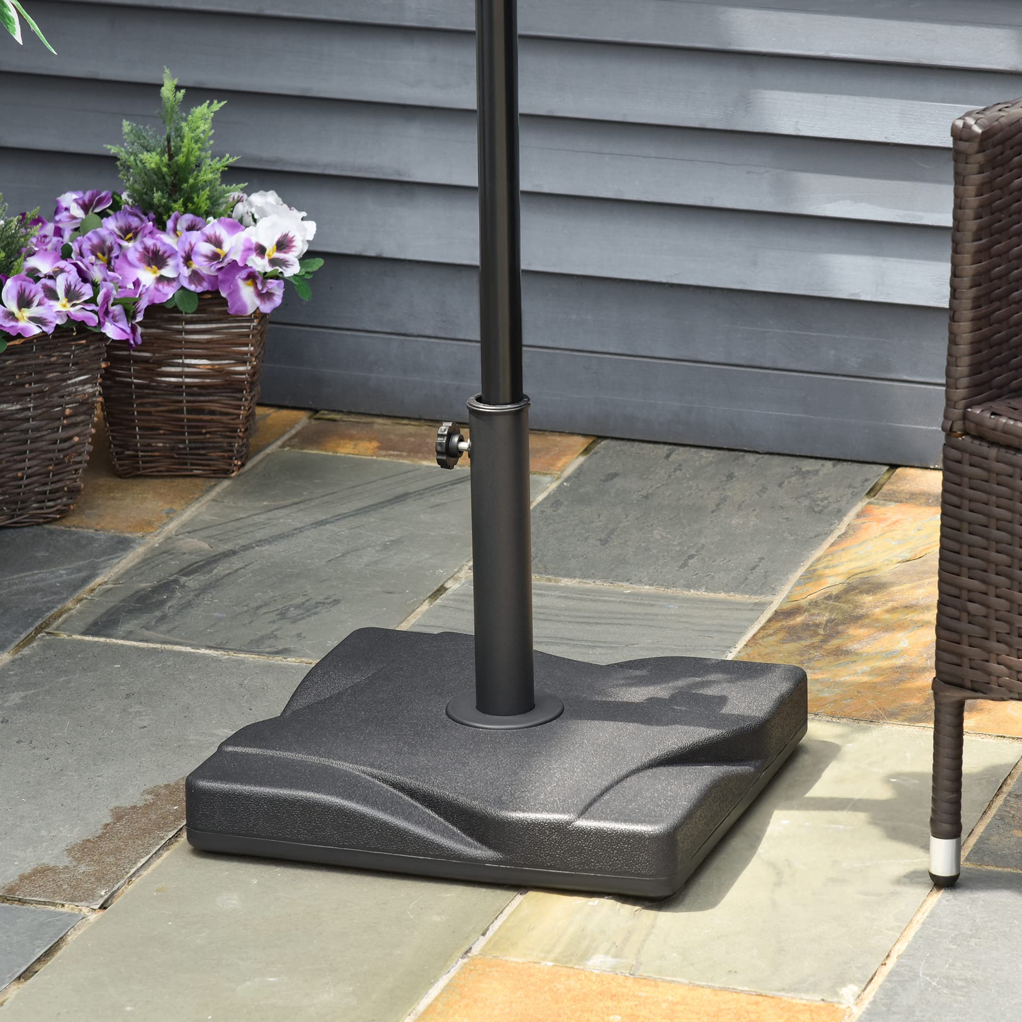 Outsunny Base per Ombrellone Quadrata in Plastica, Base Ombrellone da 41.5L x 41.5P x 33A cm da 20kg con Supporto per Pali da 32mm, 38mm, 48mm, Nero