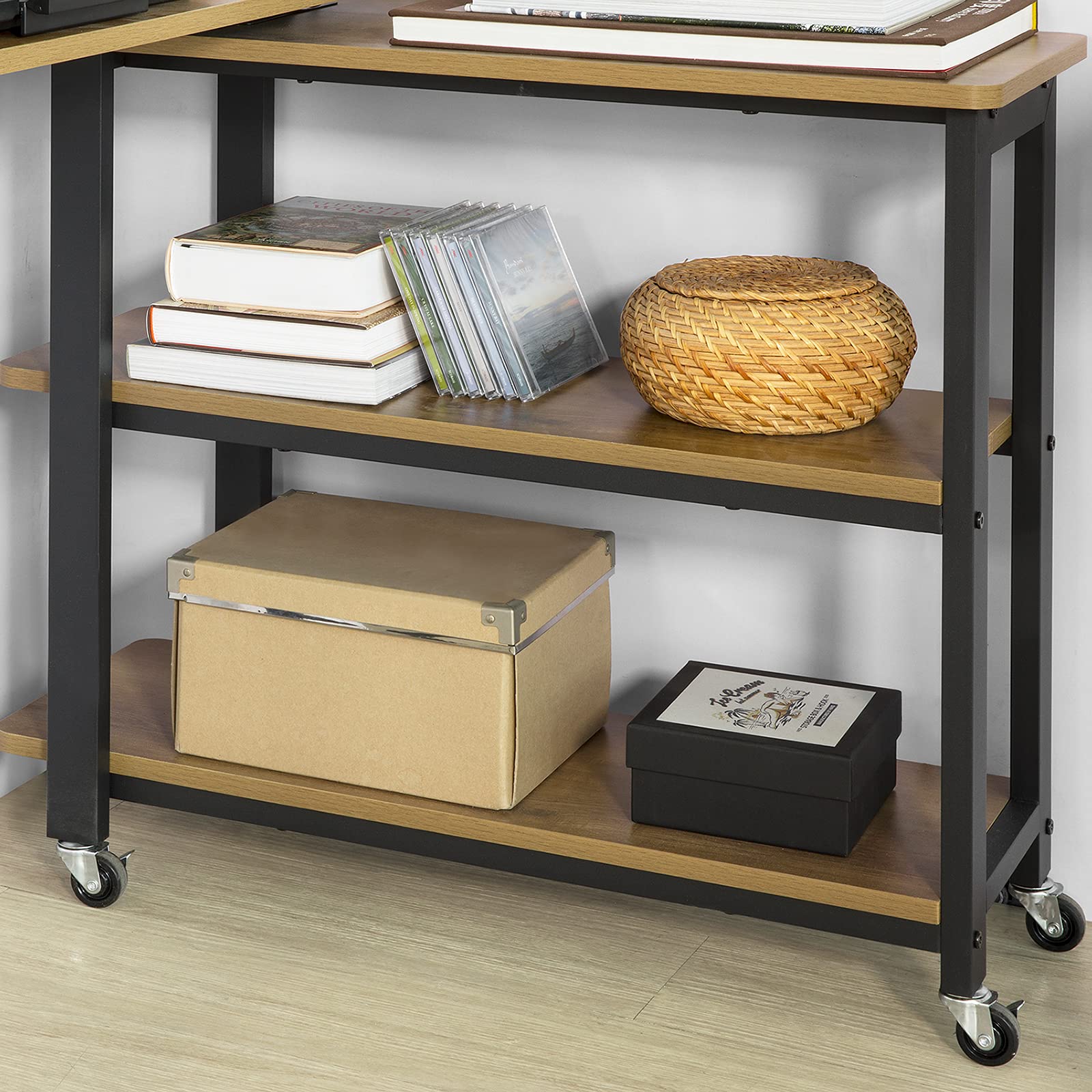 SoBuy FWT83-PF L-förmiger Beistelltisch mit 2 Ablagen Sofatisch mit Rollen Couchtisch Eckschreibtisch Computertisch Arbeitstisch Industrie-Design BHT ca.: 133x69x30cm