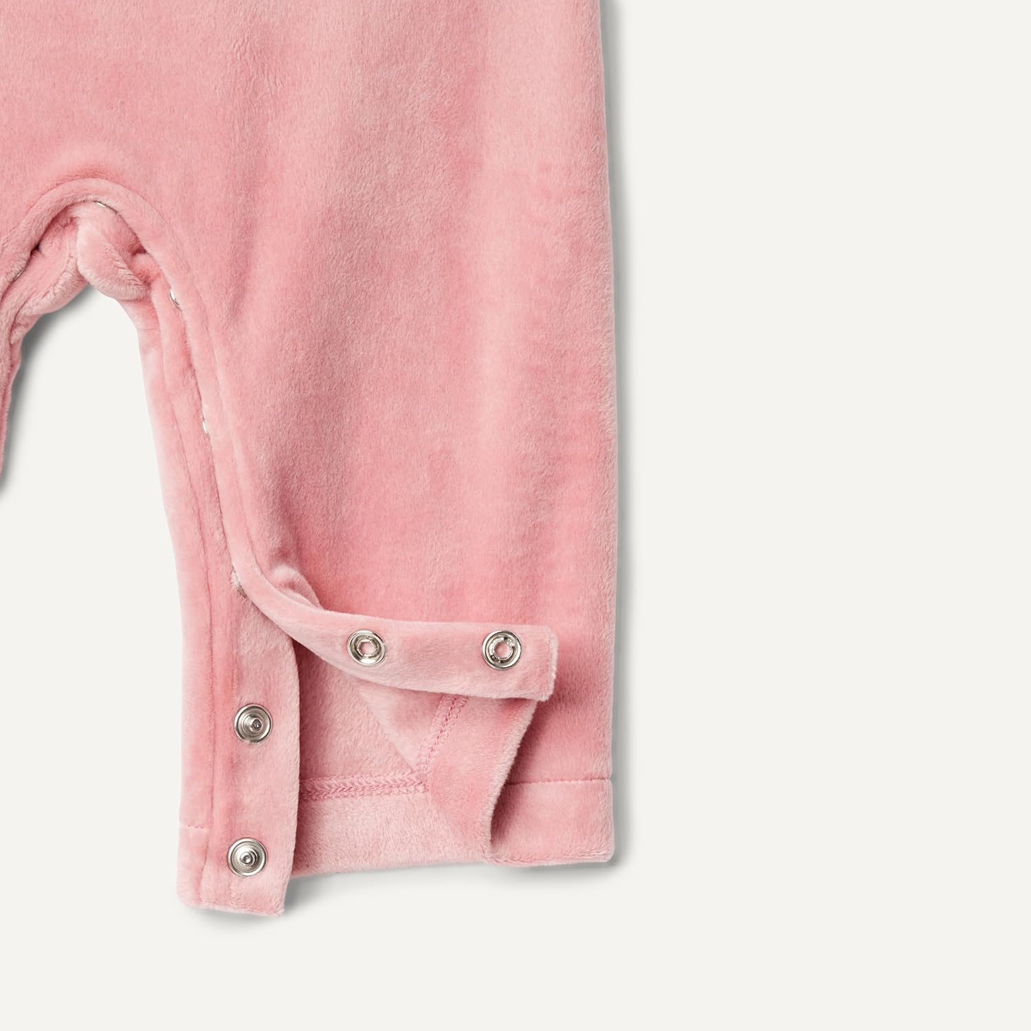 Amazon Essentials x Sofia Grainge Unisex Babies' Velour Overall and Long Sleeve Bodysuit Set - Image 5