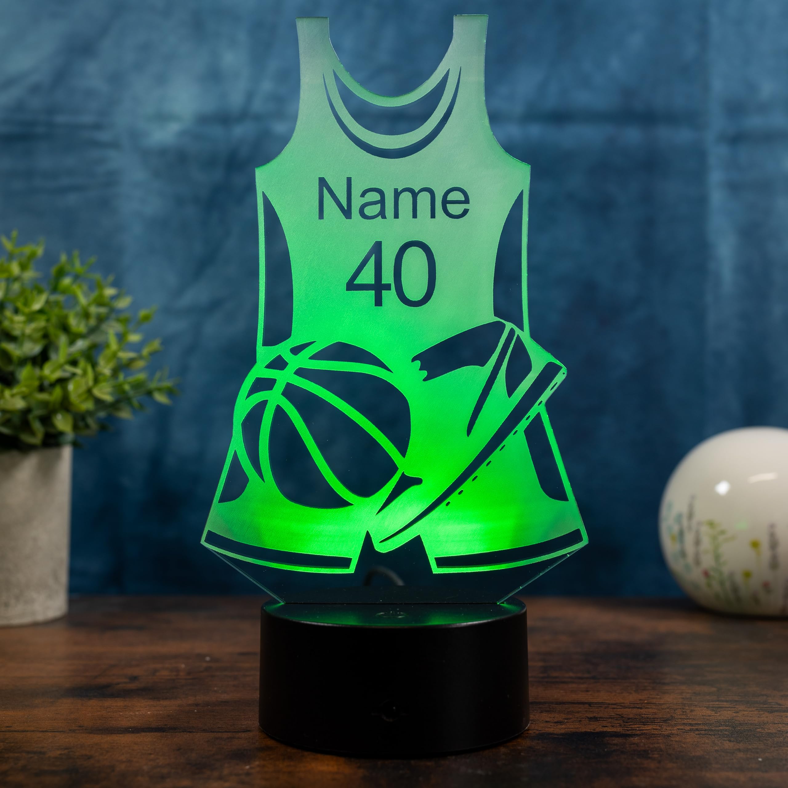 Personalisierte Basketball LED-Lampe - Das Geschenk Ideefür Basketballfans und Spieler, als deko und Nachtlicht Trikot mit Wunschname und Zahl