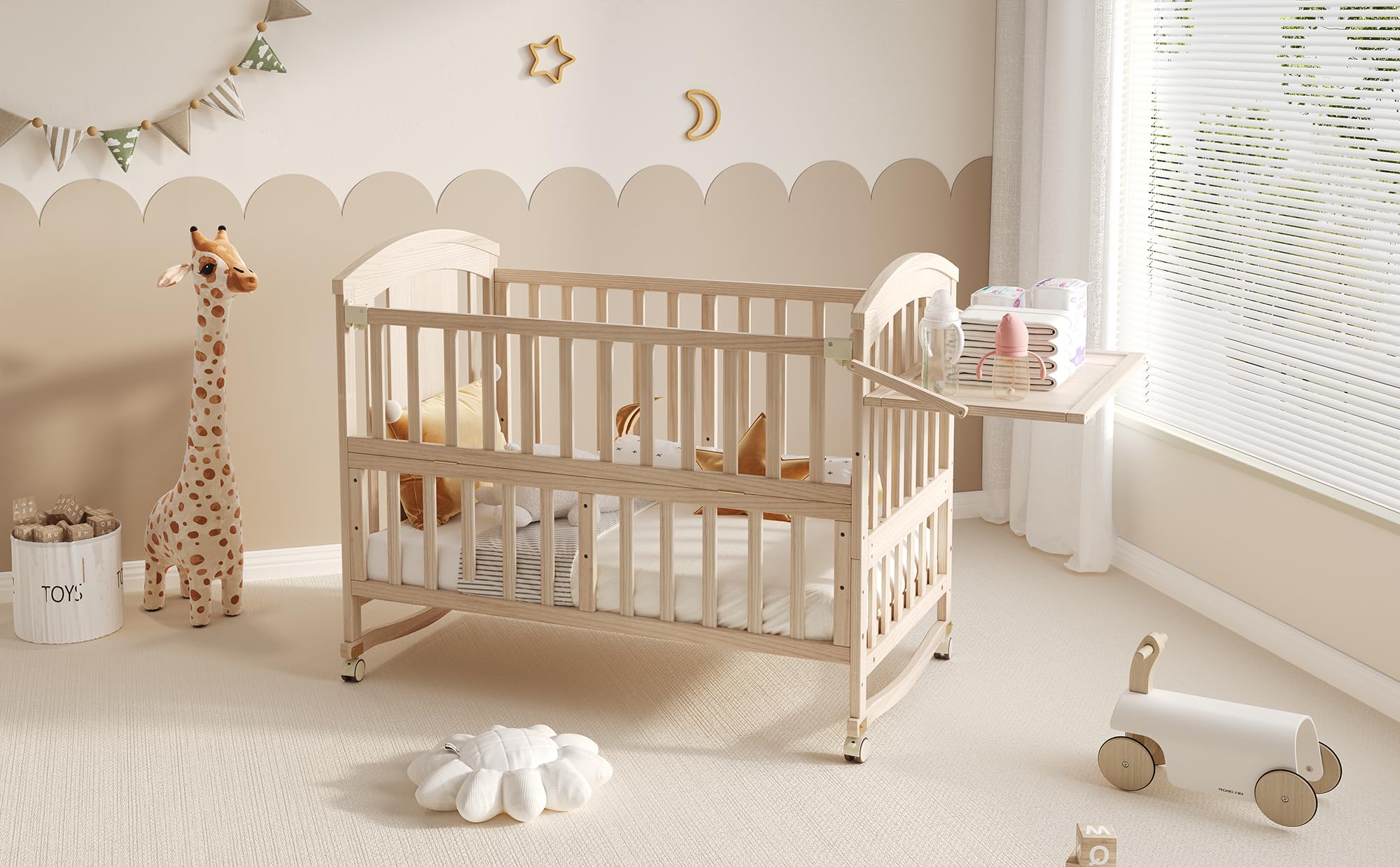 Babybett multifunktional 120x60 cm mit Wickelkommode & Rollen, ausziehbar auf 162 cm, Beistellbett mit faltbarem Regal, Baby Bett aus Holz Natur, ohne Matratze