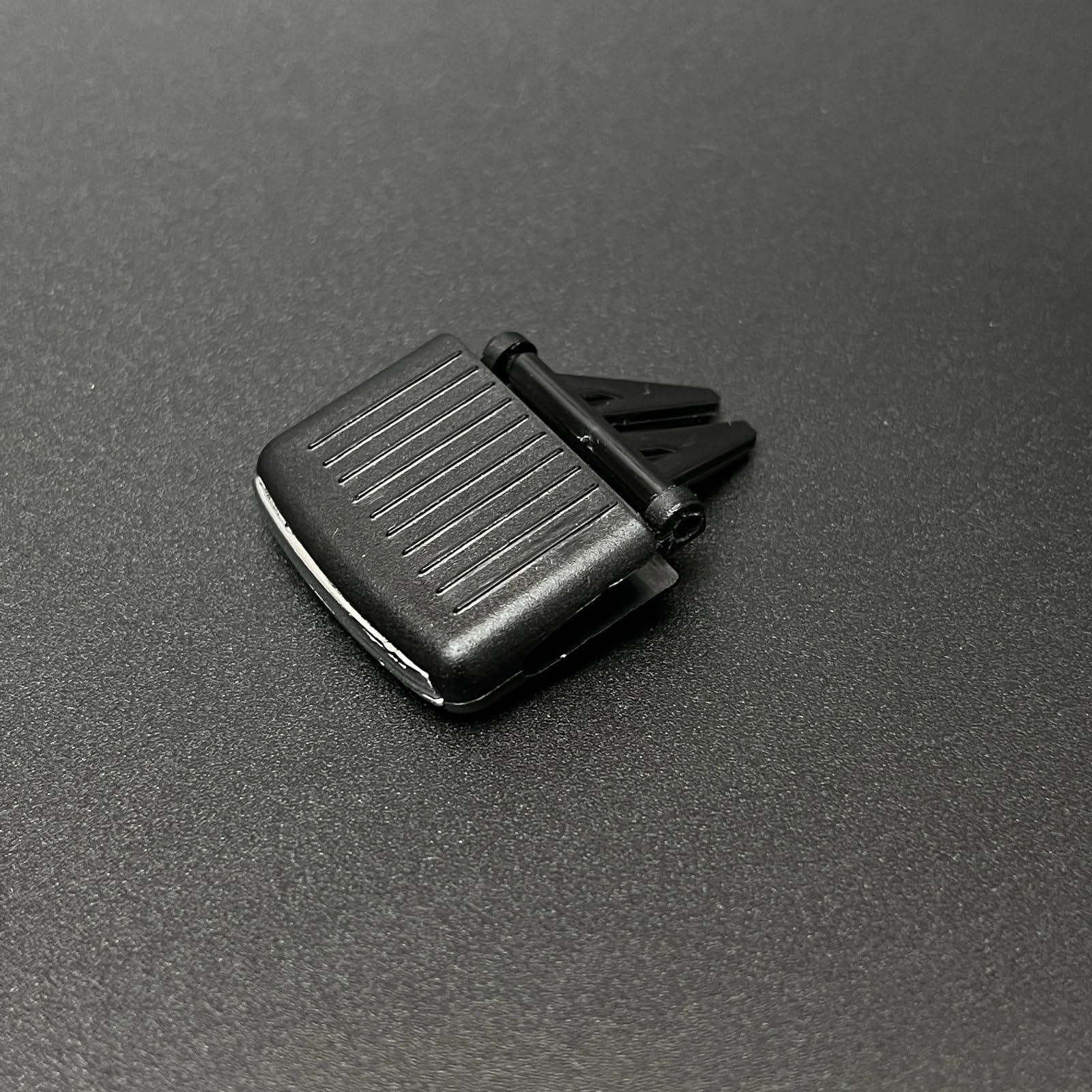 Klips do kratki wentylacyjnej klimatyzacji do MK5 2006-2011 (2 szt. tył) | Kompatybilny z Volkswagen Jetta, 1KD819728, bezpośrednia wymiana, łatwa instalacja, trwała, precyzyjne dopasowanie