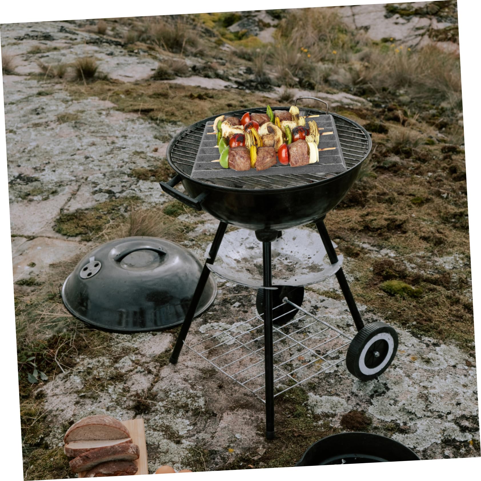 Rechteckiger Grillrost aus Gusseisen Vielseitig Einsetzbar mit Maximaler Wärmespeicherung Robustes Schwarzes Material als Ersatzrost für Grill und Kamin