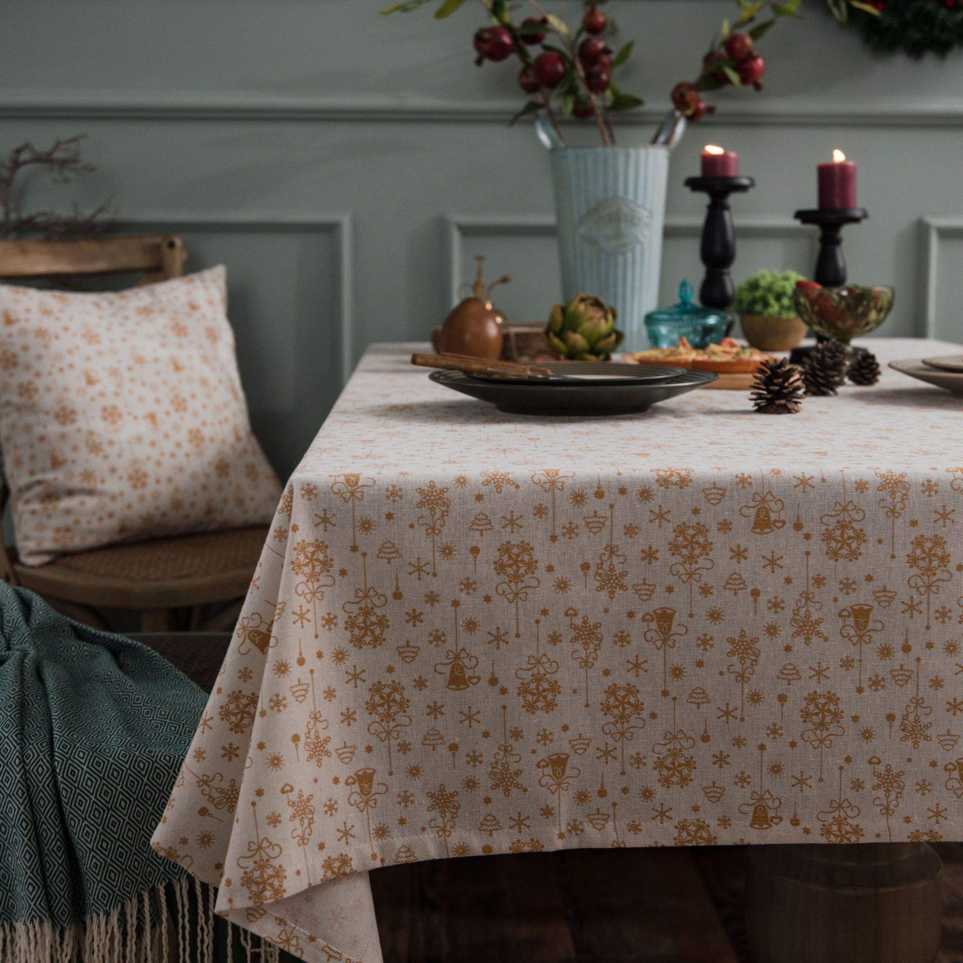 Nappe Nouvel An bronzante pour sublimer une table de banquet ou mariage terne