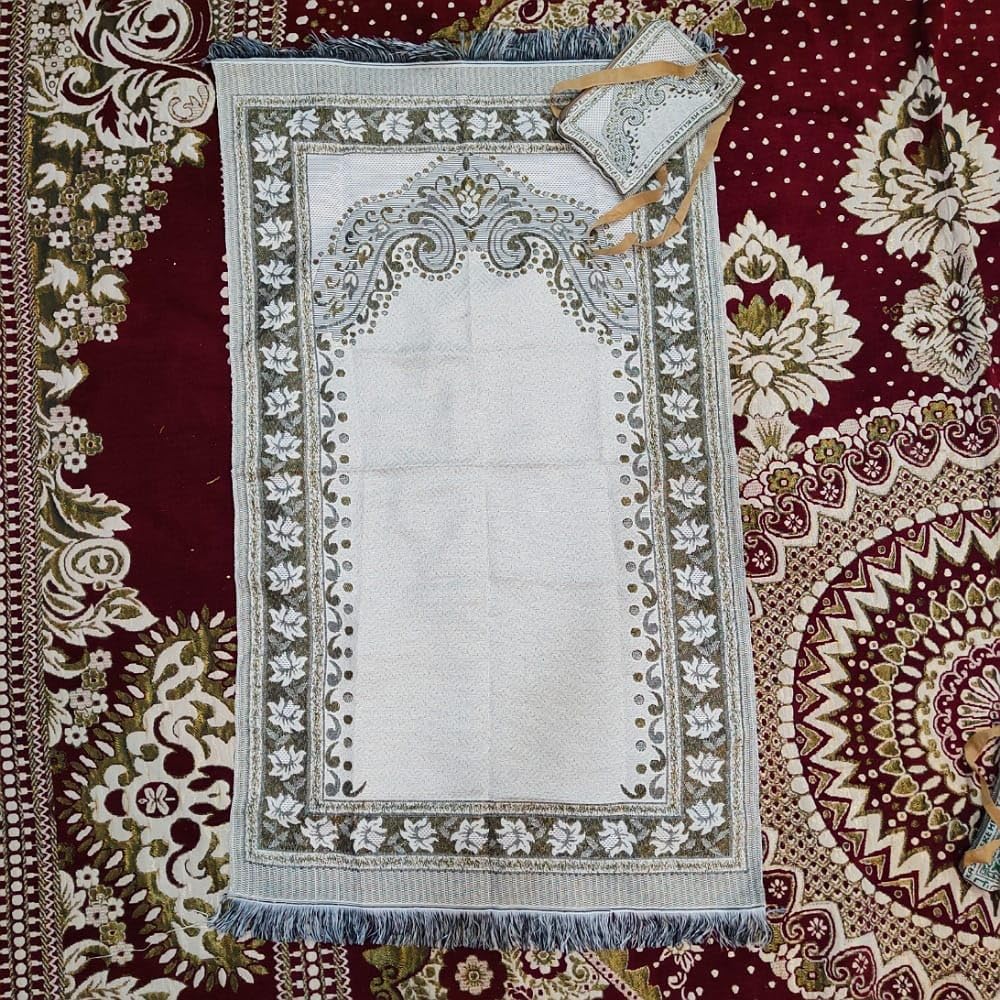 Weinbux Safri Full Travel Prayer Mat, Pocket Friendly Prayer Mat/Pouch Packing Velvet Prayer Mat Hi Quality Travel Prayer Mat (Random Design)-image-3