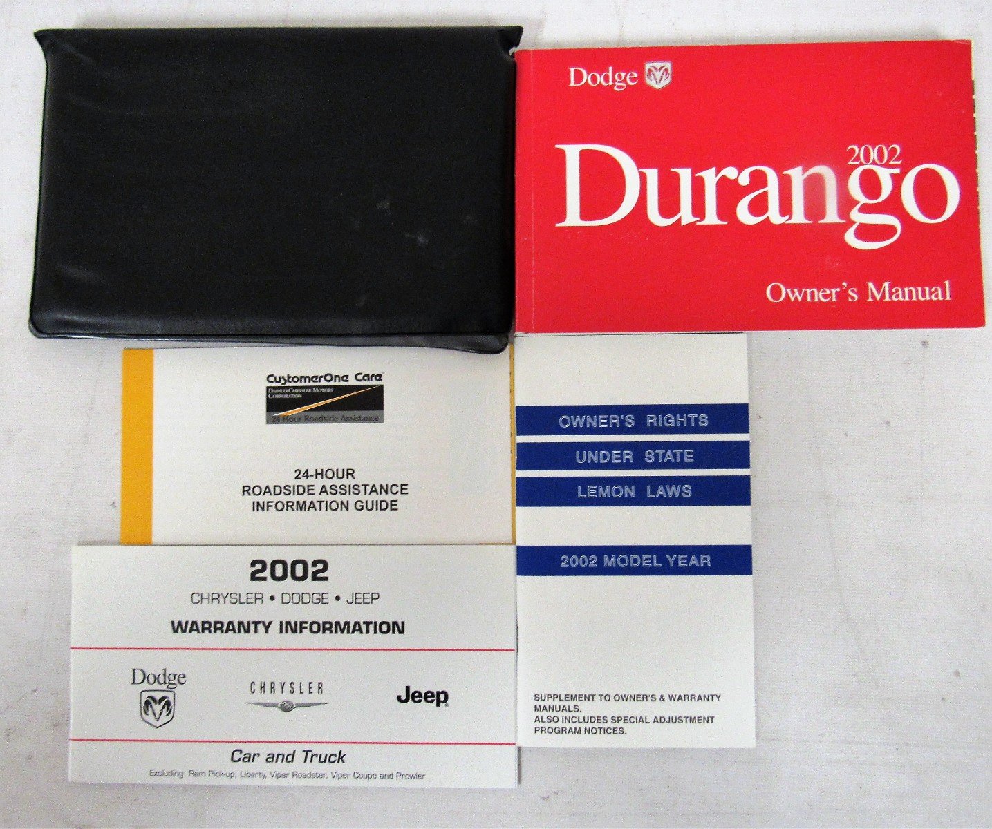పైగాview of the complete 2002 Dodge Durango Owner's Manual documentation set