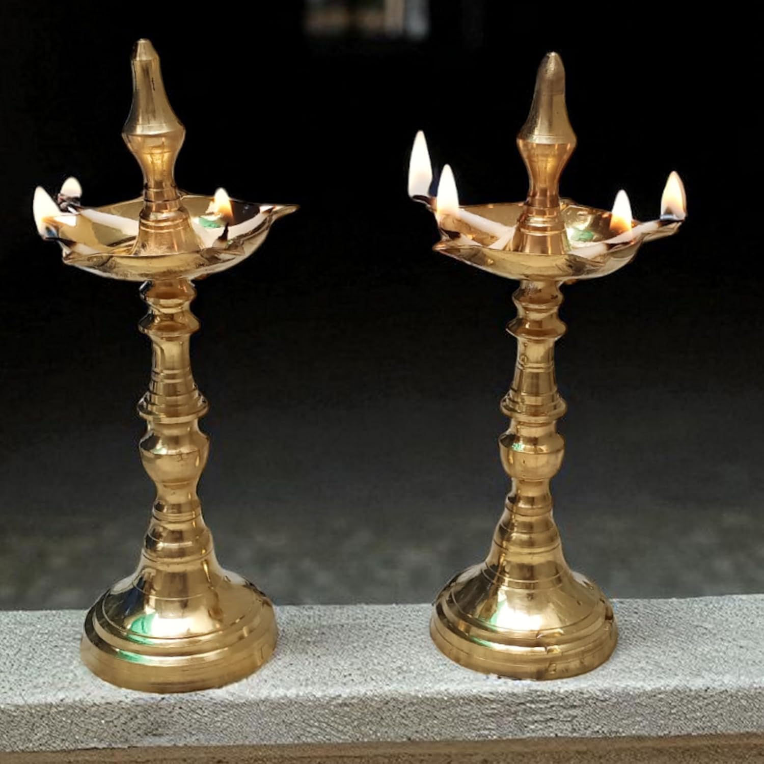 Traditional Kerala Brass Samai Deepak Diya | 7.75"Inch Antique Oil Lamp for Diwali Puja, Temple, Home Décor & Festival Lighting | Brass Samai Vilakku for Worship, Spiritual Rituals Auspicious Gifting