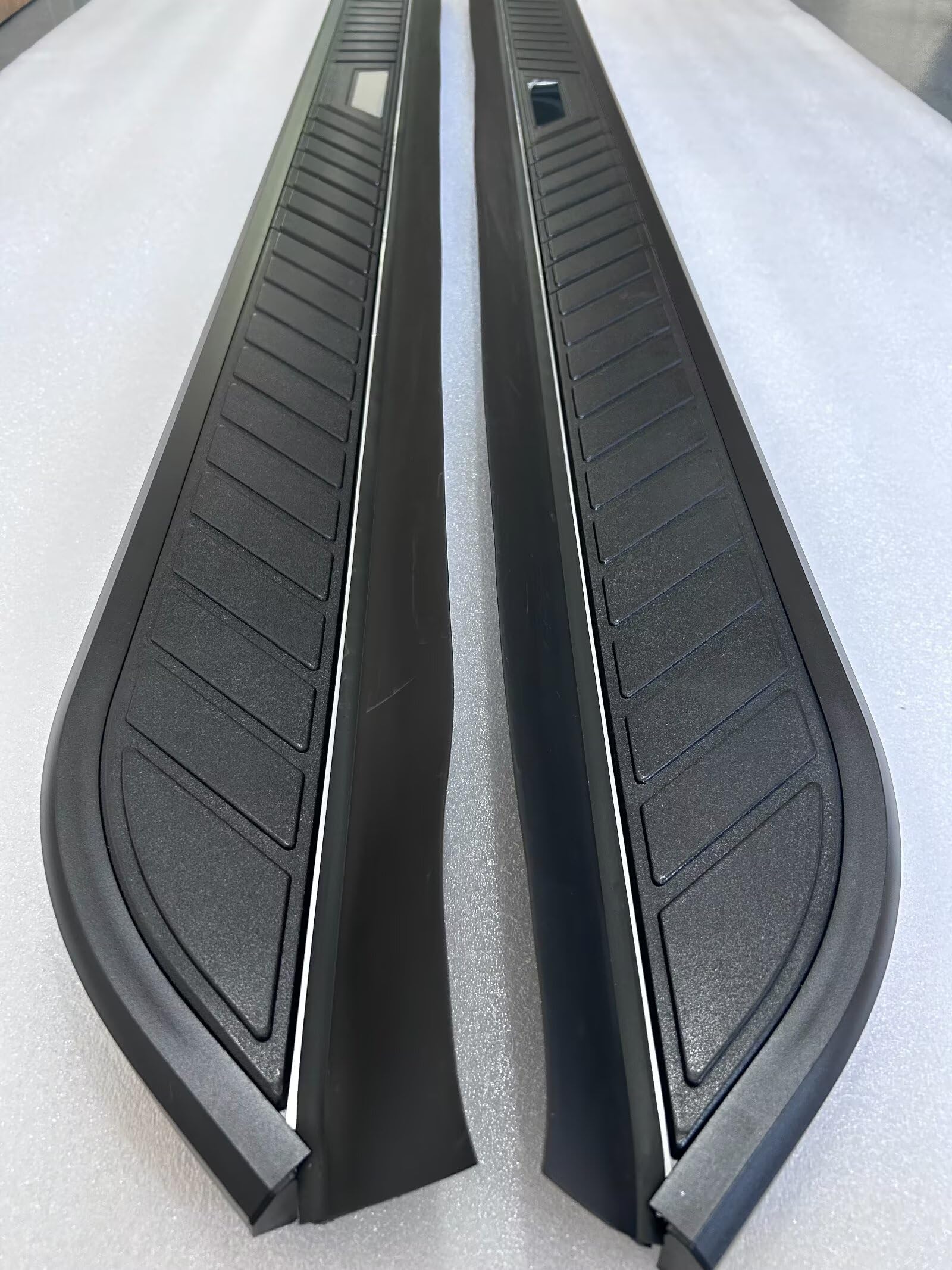 Deski do biegania do Chery TIGGO 4 PRO 2020-2026, 2 szt., aluminiowe stałe stopnie boczne (z uchwytem), zestaw bez wiercenia, zestaw śrub | DIY Project SUV, akcesoria do szyn, czarne (1 zestaw) (MF)