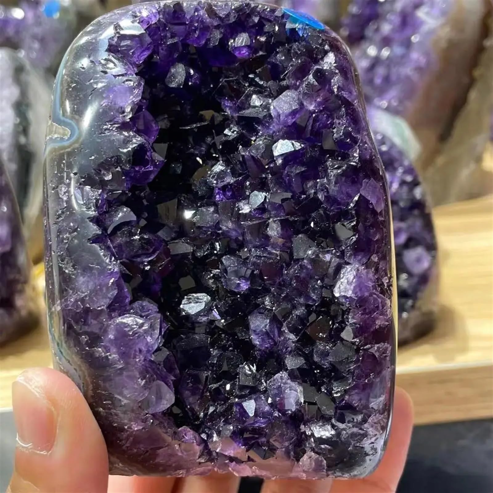 Hermoso Espécimen de cristal de racimo de cuarzo de geoda de amatista natural for decoración del hogar y la oficina(600-700g)