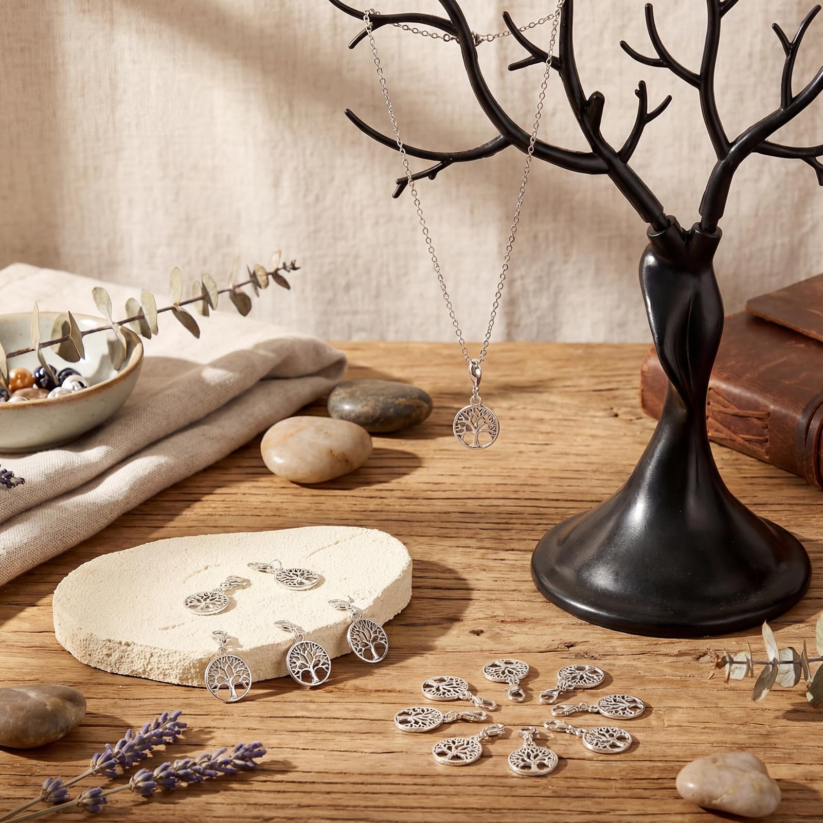 Portachiavi Albero della Vita, Ciondoli Portafortuna Smaltati con Moschettone, per Natalizie Matrimonio Battesimo Comunione Bomboniere, Regalo Ricordo per Laurea e Compleanno