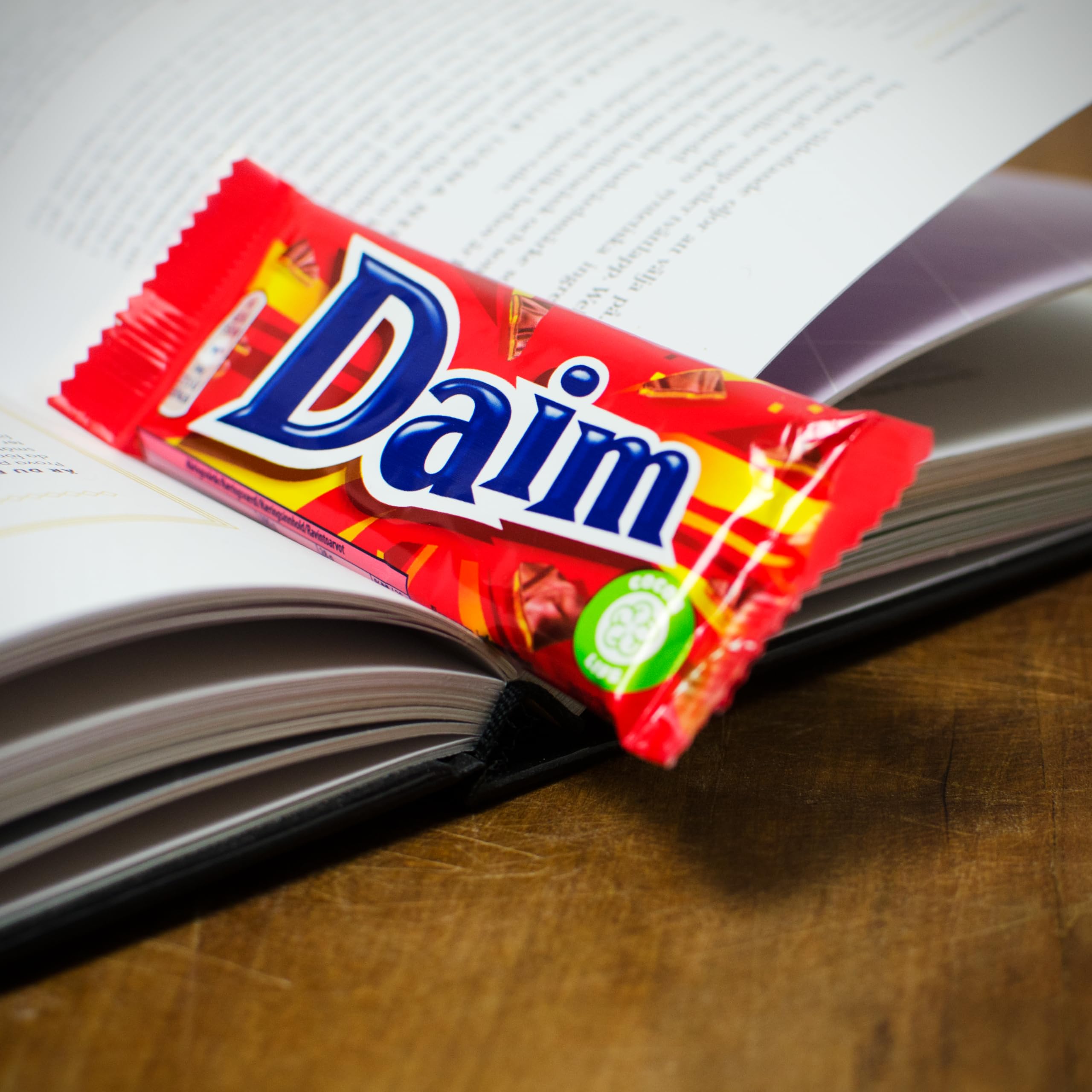 Daim Pralinen 15 x 200 g – knackiger Mandelkaramell umhüllt von feinster Milchschokolade – einzigartig leckere schwedische Süßigkeit aus natürlichen Zutaten