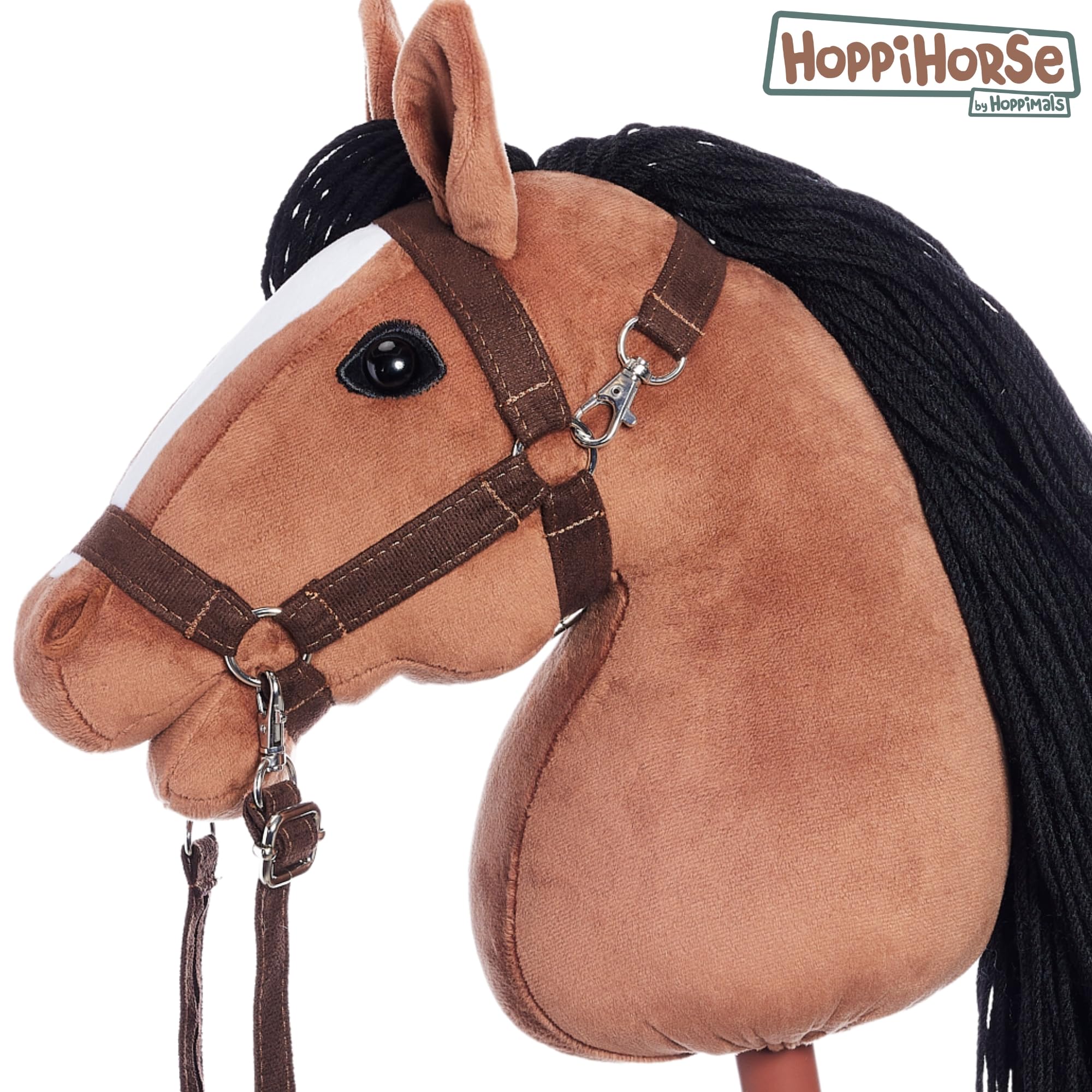 HOPPIHORSE-Edizione Sportiva Hobby Horse A4, Cavallo con bastone con cavezza, redini, tracolla, coda e impugnatura in silicone, Hobby horse cavallo di alta qualità in peluche in una confezione regalo