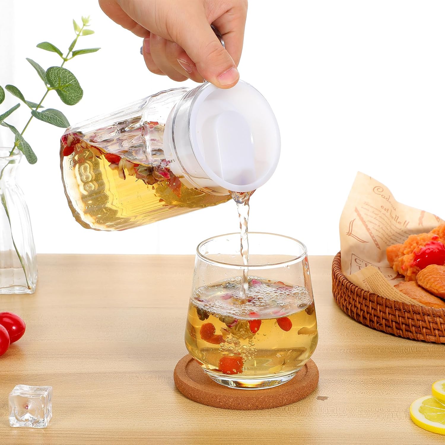 Plastic Water Pitcher with Lid, Large Capacity, Stripe Design