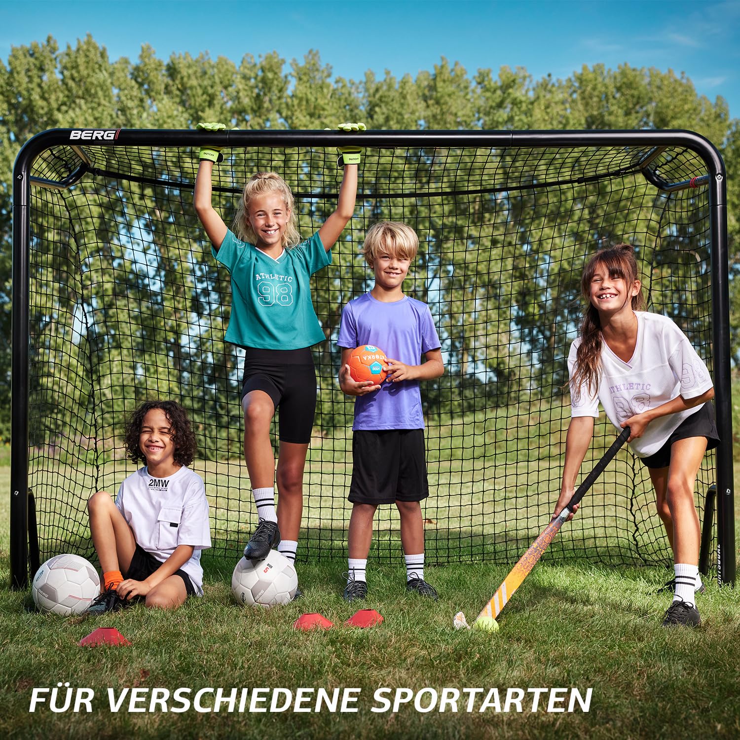 BERG SportsGoal Fußballtor für Garten & Training | stabiles Metalltor mit Präzisionsnetz | wetterfestes Fußballtor für Kinder & Erwachsene | einfacher Aufbau | ideal für Schusstraining