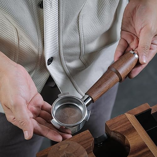 Miniatura 8 de Kit de accesorios Breville de 2.126 in para expreso, portafiltro sin fondo, distribuidor, caja de golpes y estación de tamp  Accesorios de café para