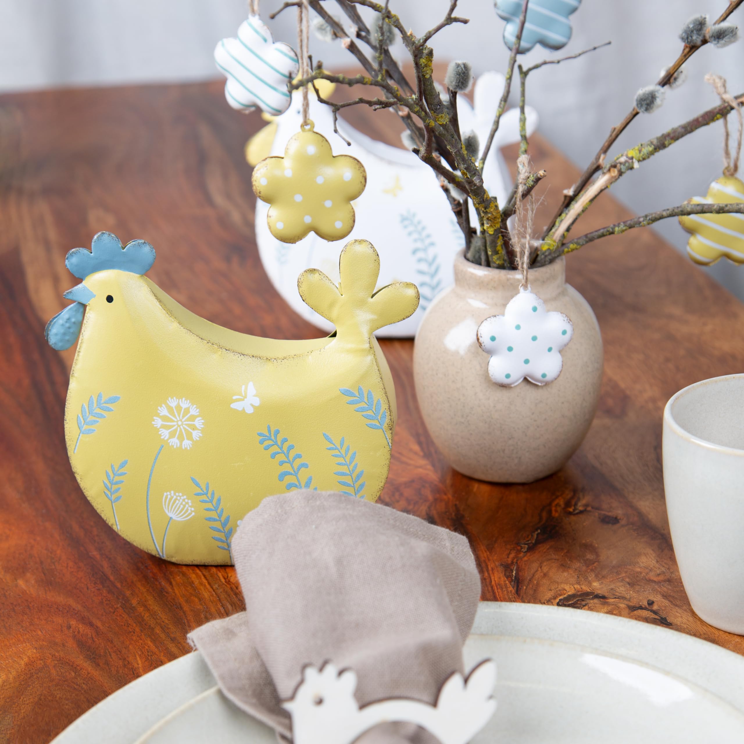 Logbuch-Verlag Deko 3 Hühner Deko Ostern aus Metall gelb weiß blau zum Hinstellen 15 cm Geschenk Küche Sommer Garten 15 x 13 cm