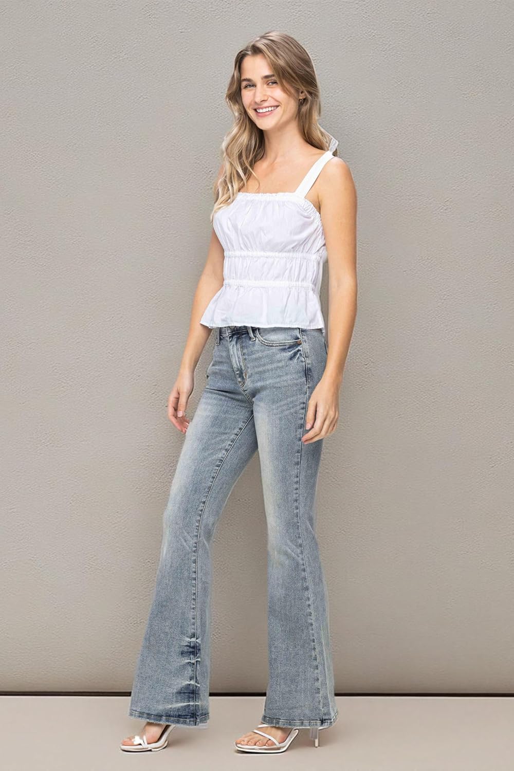 Judy Blue Women's Mid-Rise Tinted Pin Tack Detail Flare Jeans (Medium Blue, 16 Plus) - Image 8